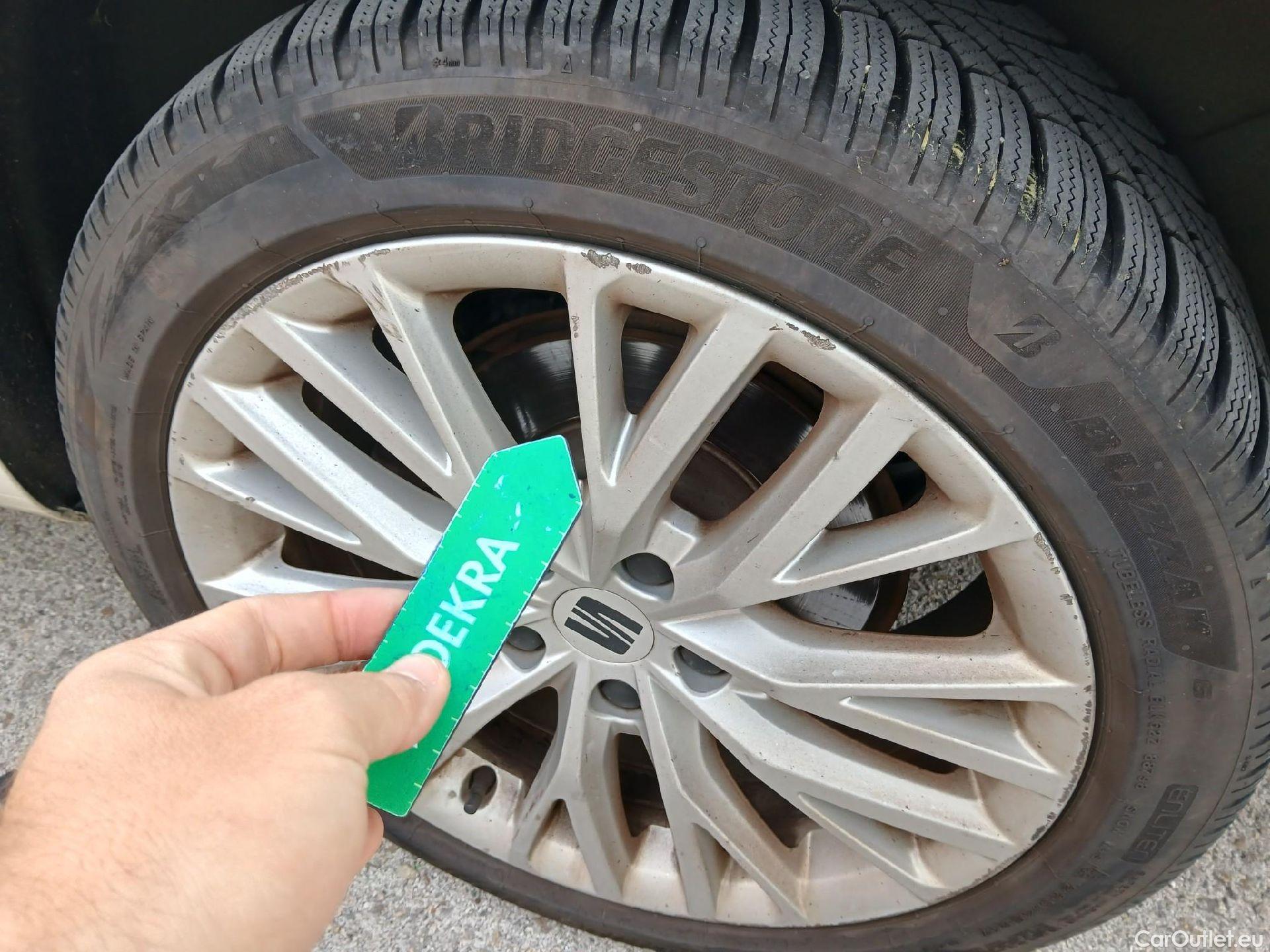  Seat  Leon SEAT Nuevo León / 2020 / 5P / familiar SP 1.4 e-Hybrid DSG S&S Xcellence Go L #16