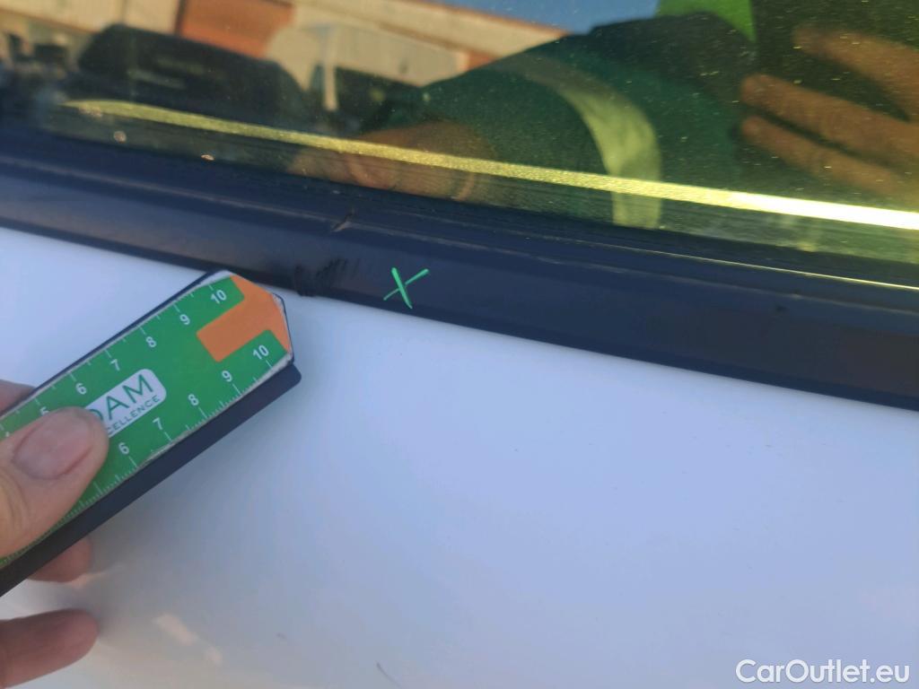  Peugeot  2008 PEUGEOT  / 2019 / 5P / todoterreno Active BlueHDI 81kW (110CV) #7