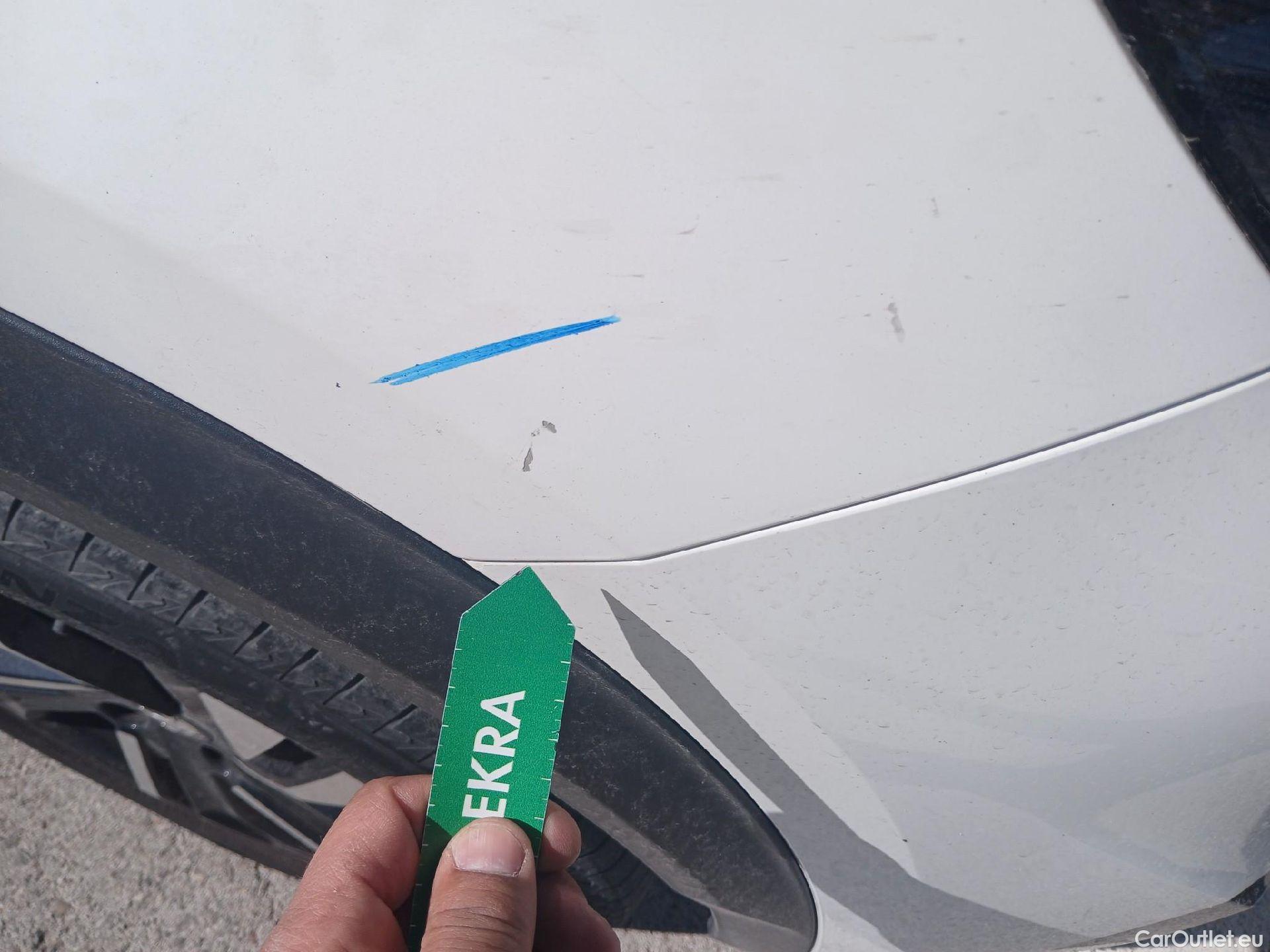  Peugeot  2008 PEUGEOT  / 2019 / 5P / todoterreno Allure BlueHDI 100 S&S BVM6 (AC) #36