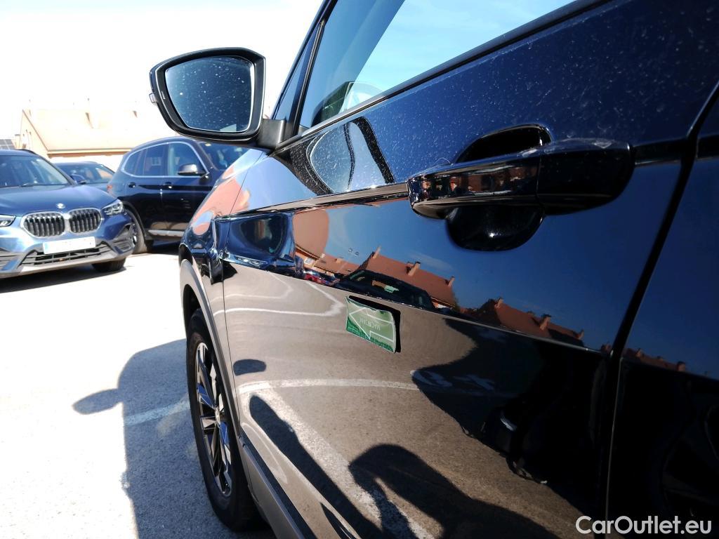  Volkswagen  T-CROSS VOLKSWAGEN  / 2018 / 5P / todoterreno Advance 1.0 TSI 81kW (110CV) #24