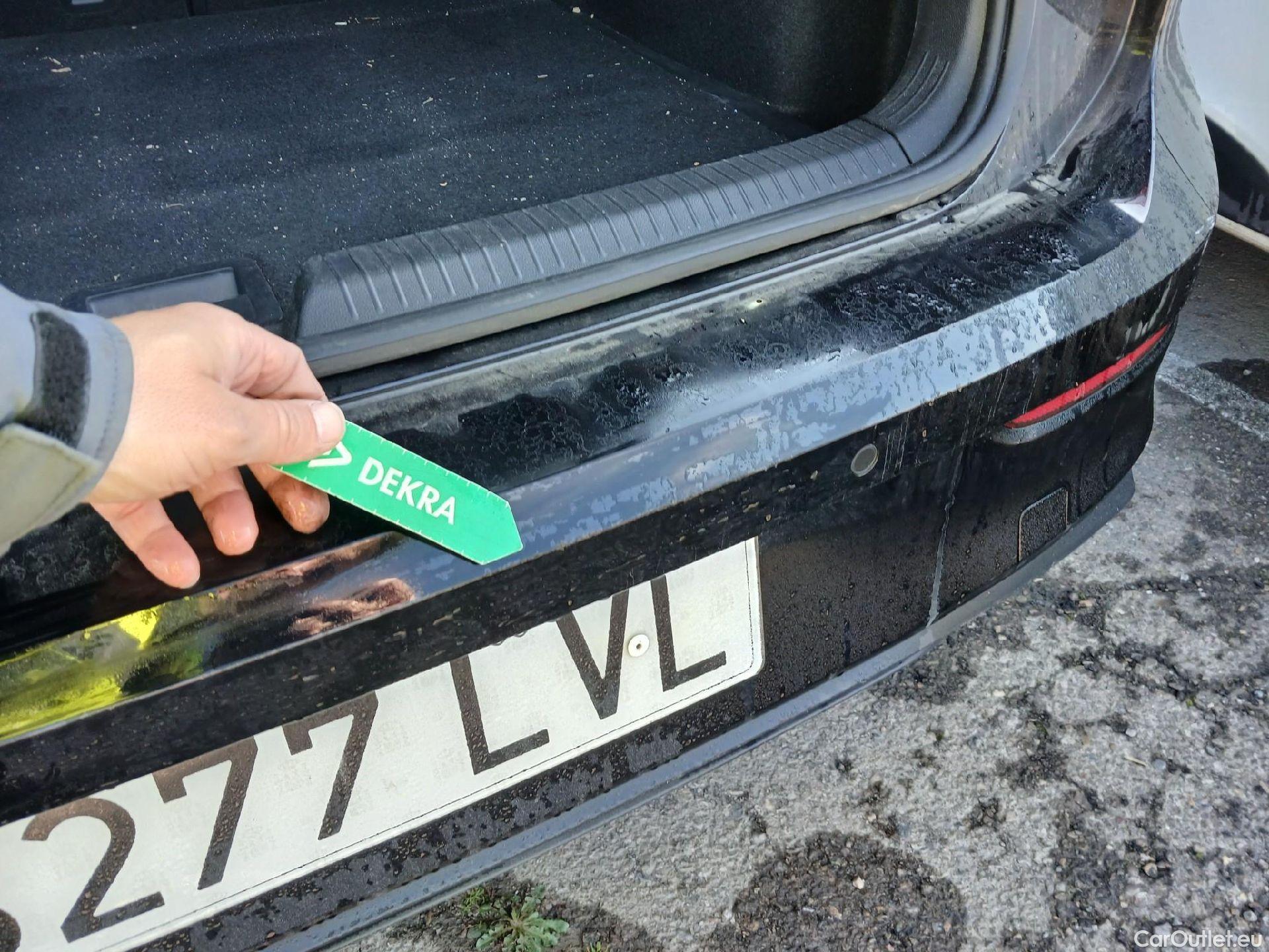  Volkswagen  Golf  VOLKSWAGEN / 2020 / 5P / berlina con portón Life 2.0 TDI 85kW (115CV) #12