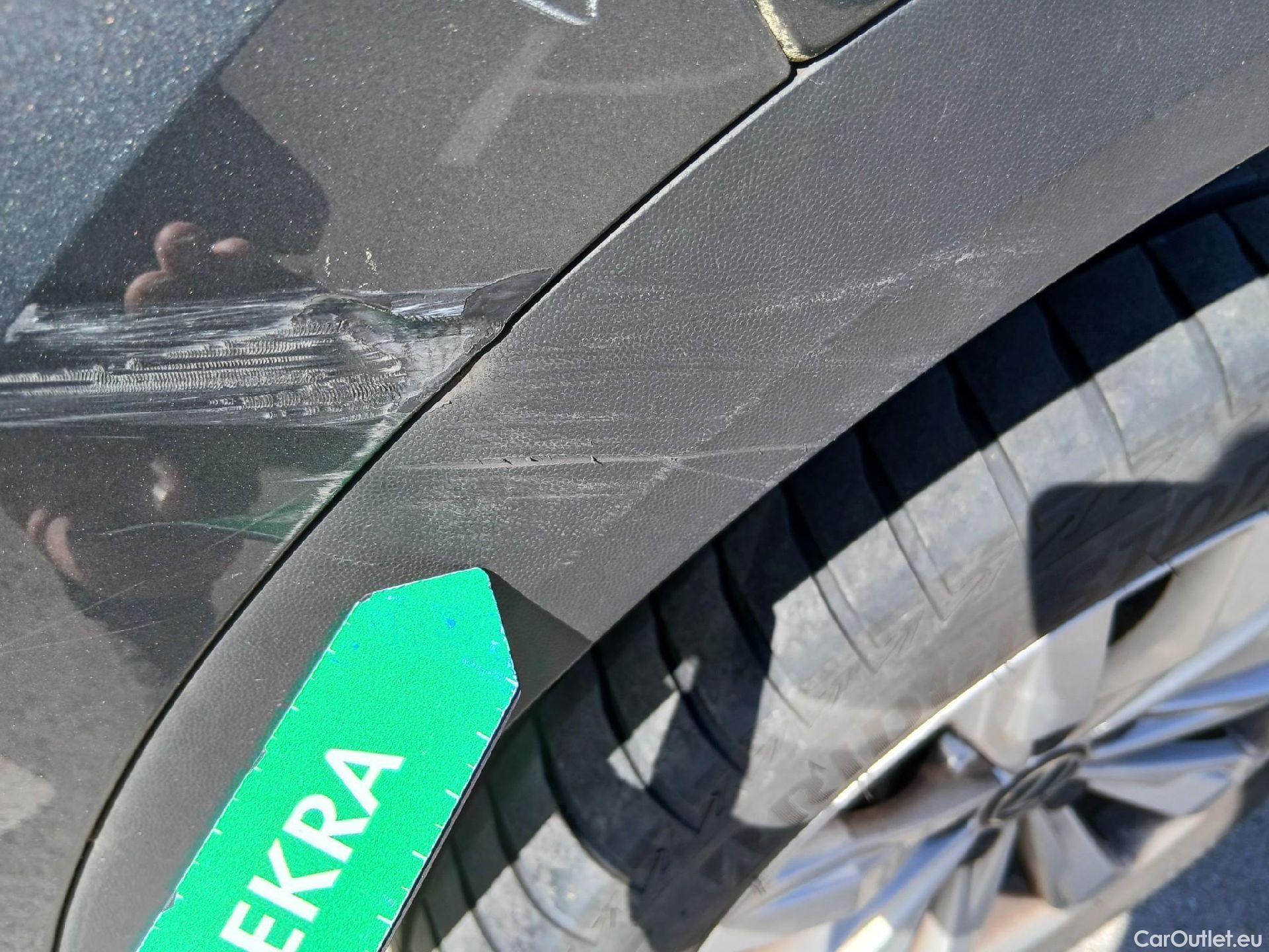  Volkswagen  T-ROC  Advance 2.0 TDI 115CV MT6 E6d #44