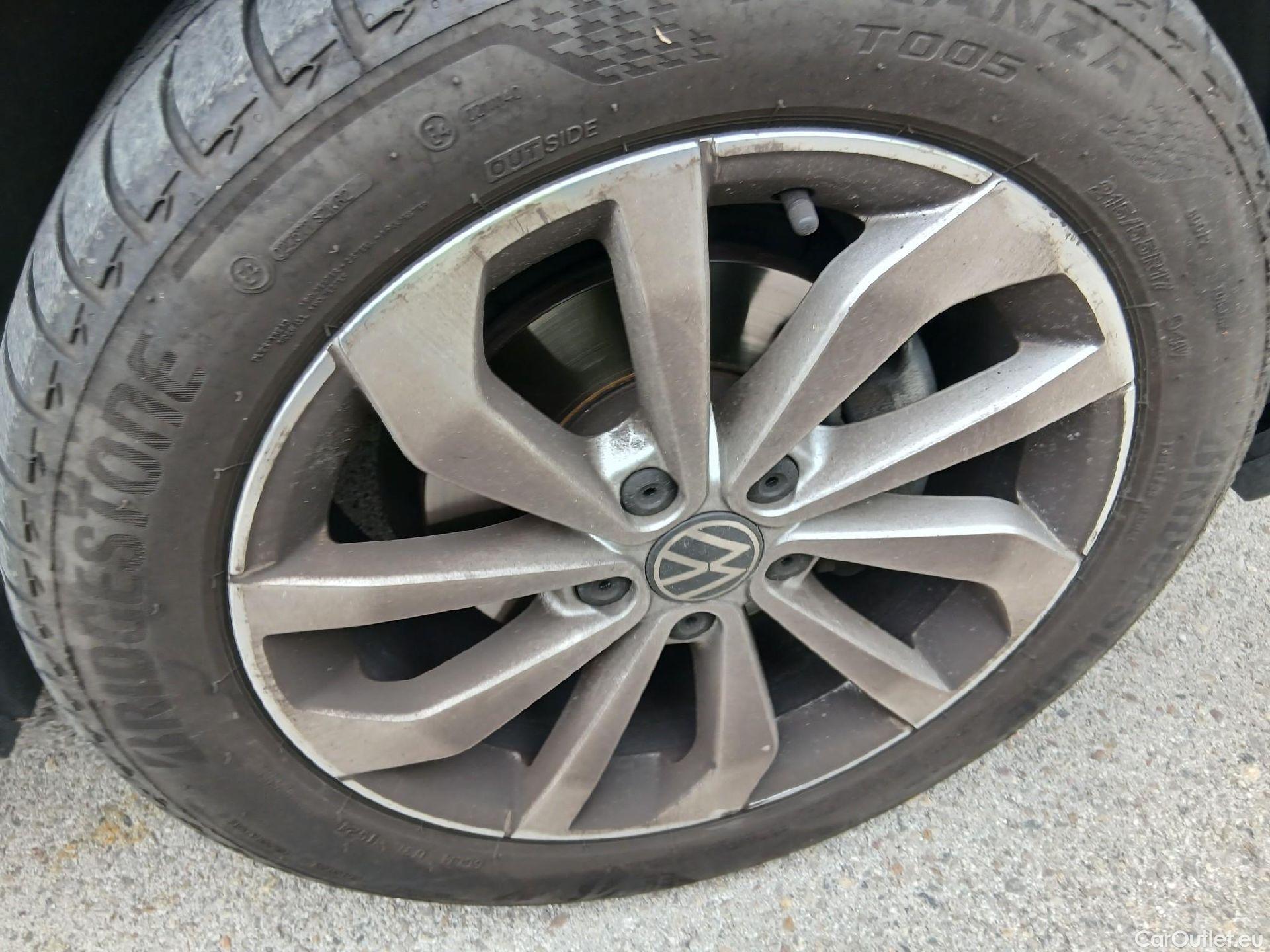  Volkswagen  T-ROC  Life 1.0 TSI 110CV MT6 E6d #45