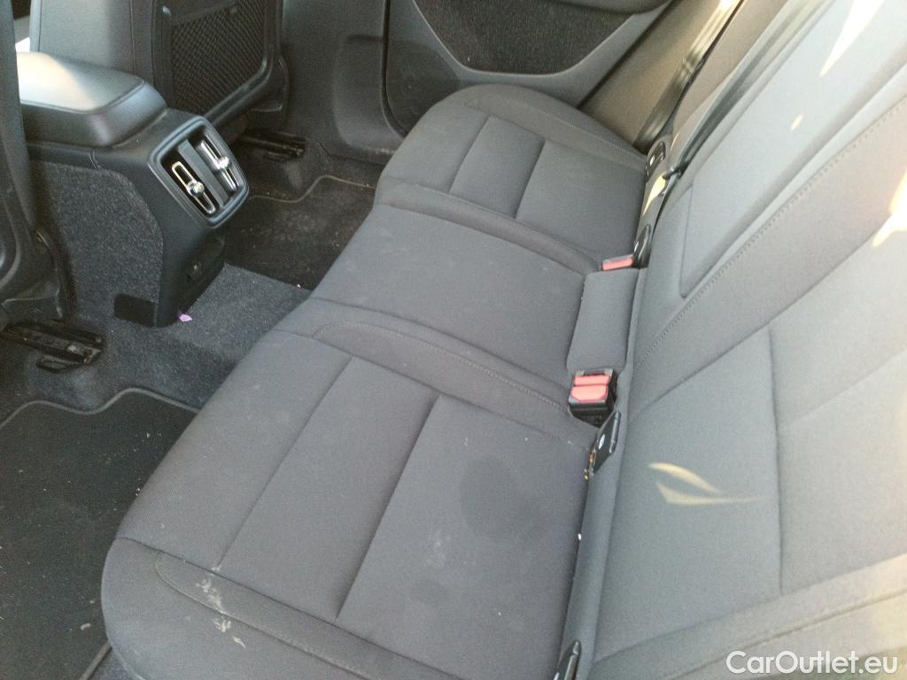  Volvo  XC 40 VOLVO XC40 / 2017 / 5P / todoterreno 2.0 D3 Momentum Pro Auto #7