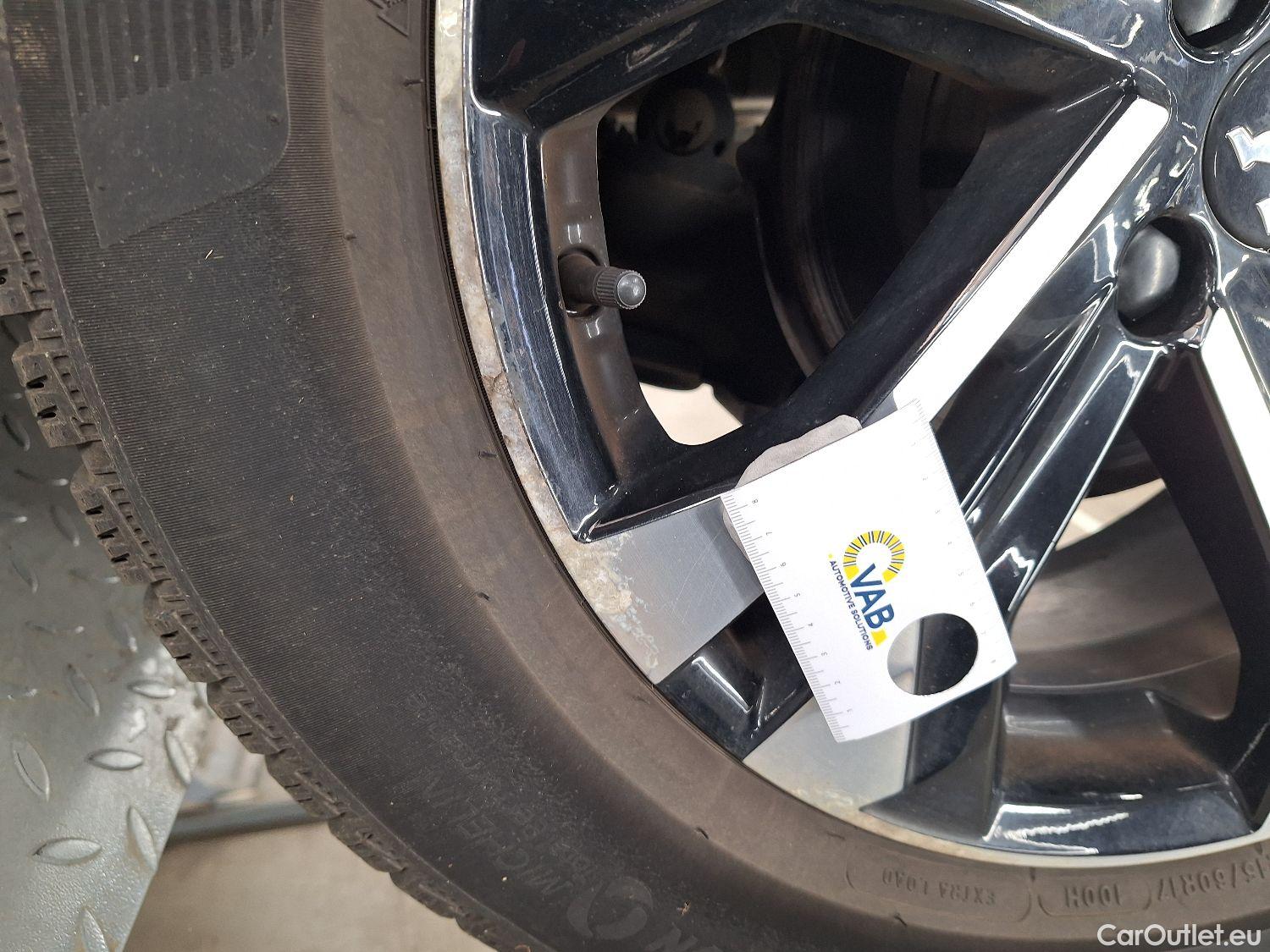  Peugeot  2008 Peugeot,  '19, Peugeot  1.5 BlueHDi 96kW S&S EAT8 Allure 5d #17