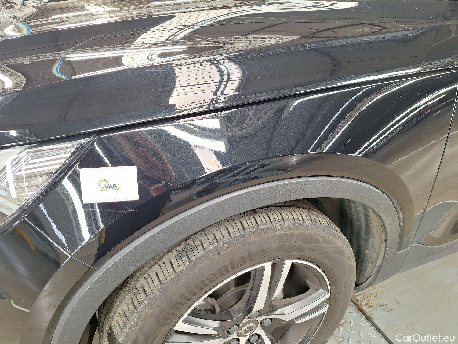  Volvo  XC 40 Volvo, XC40 '17, Volvo XC40 T3 Geartronic R-Design 5d #29