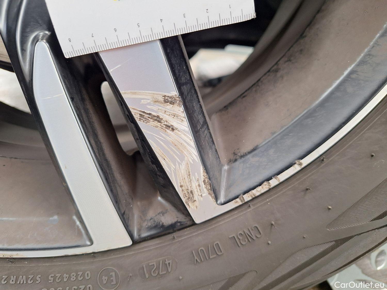  Volvo  XC 40 Volvo, XC40 '17, Volvo XC40 T3 Geartronic R-Design 5d #28