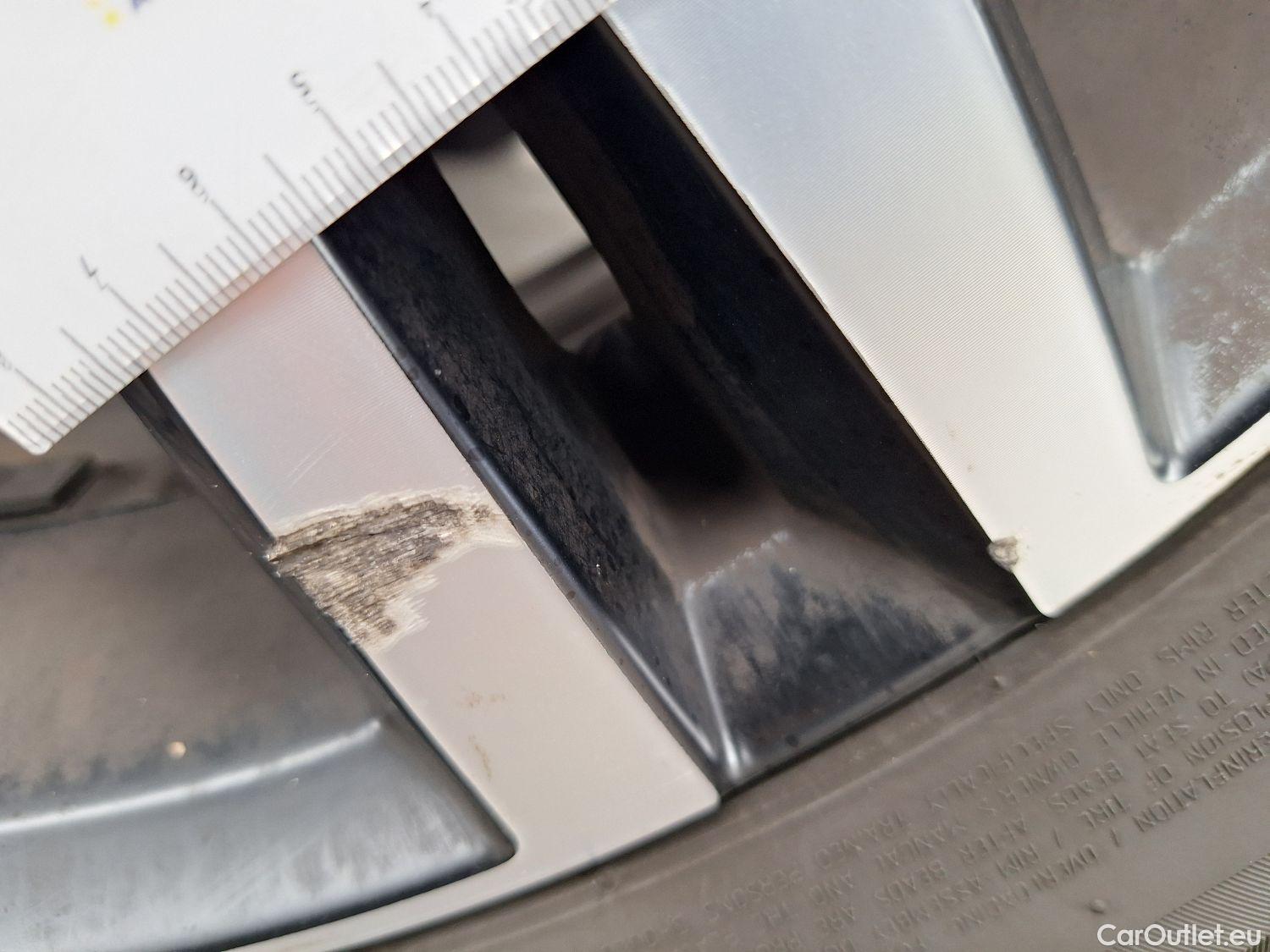  Volvo  XC 40 Volvo, XC40 '17, Volvo XC40 T3 Geartronic R-Design 5d #3