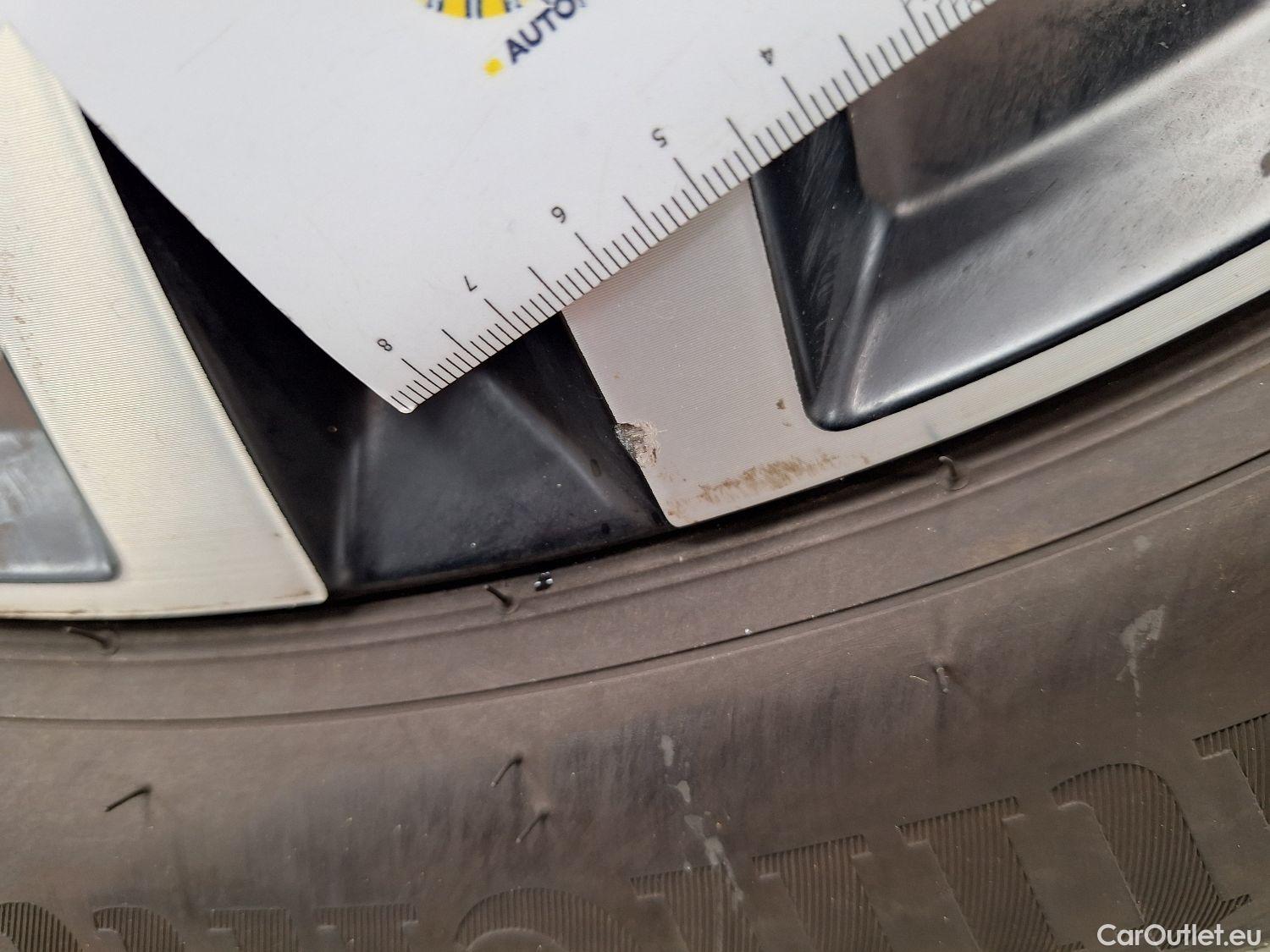  Volvo  XC 40 Volvo, XC40 '17, Volvo XC40 T3 Geartronic R-Design 5d #19