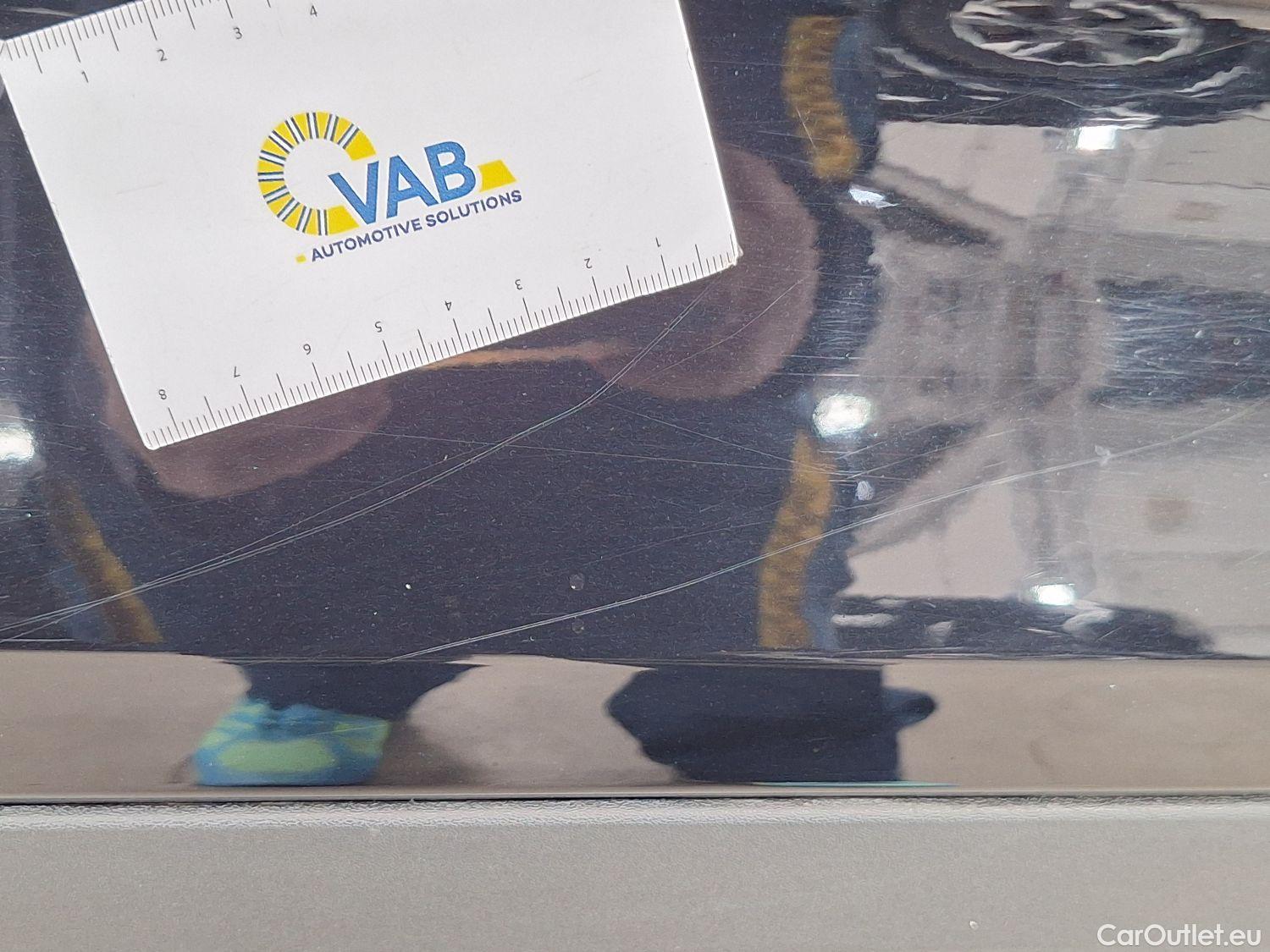  Volvo  XC 40 Volvo, XC40 '17, Volvo XC40 T3 Geartronic R-Design 5d #7