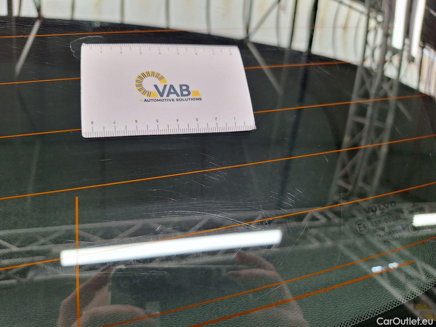  Volvo  XC 40 Volvo, XC40 '17, Volvo XC40 T3 Geartronic R-Design 5d #56