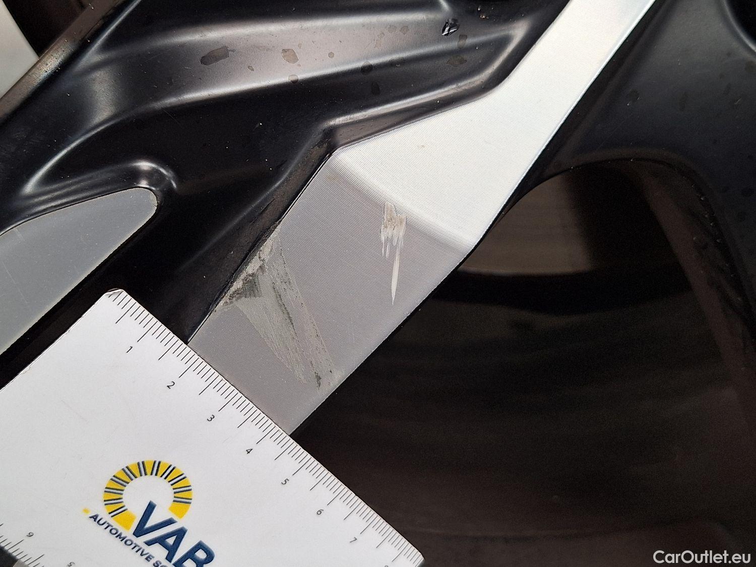  Volvo  XC 40 Volvo, XC40 '17, Volvo XC40 T3 Geartronic R-Design 5d #12