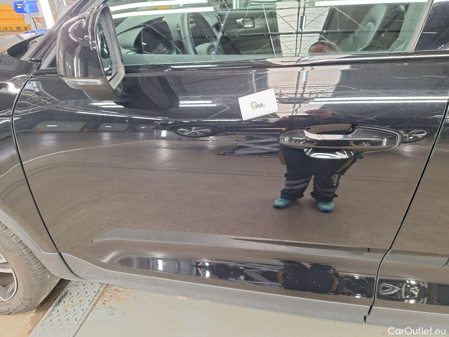  Volvo  XC 40 Volvo, XC40 '17, Volvo XC40 T3 Geartronic R-Design 5d #23