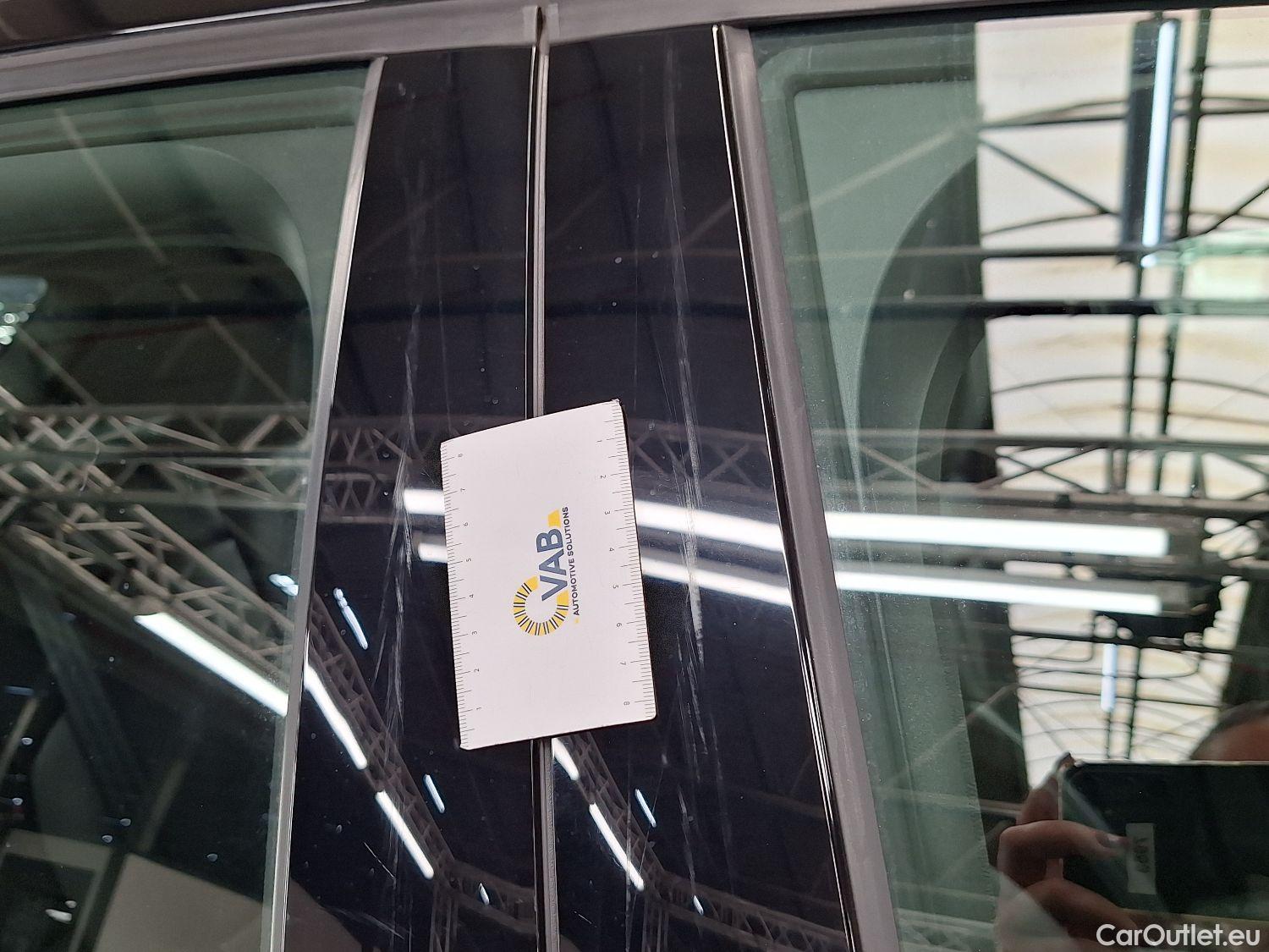  Volvo  XC 40 Volvo, XC40 '17, Volvo XC40 T3 Geartronic R-Design 5d #36