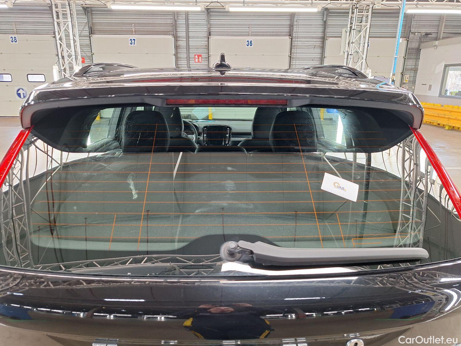  Volvo  XC 40 Volvo, XC40 '17, Volvo XC40 T3 Geartronic R-Design 5d #54