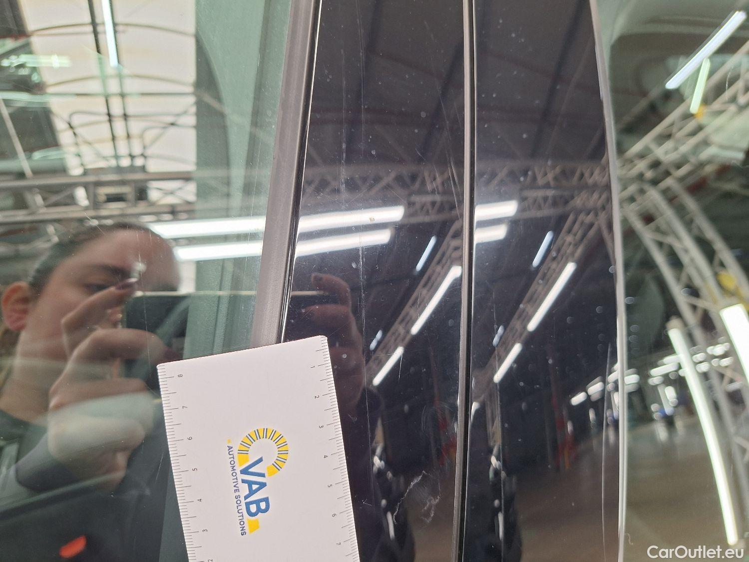  Volvo  XC 40 Volvo, XC40 '17, Volvo XC40 T3 Geartronic R-Design 5d #83