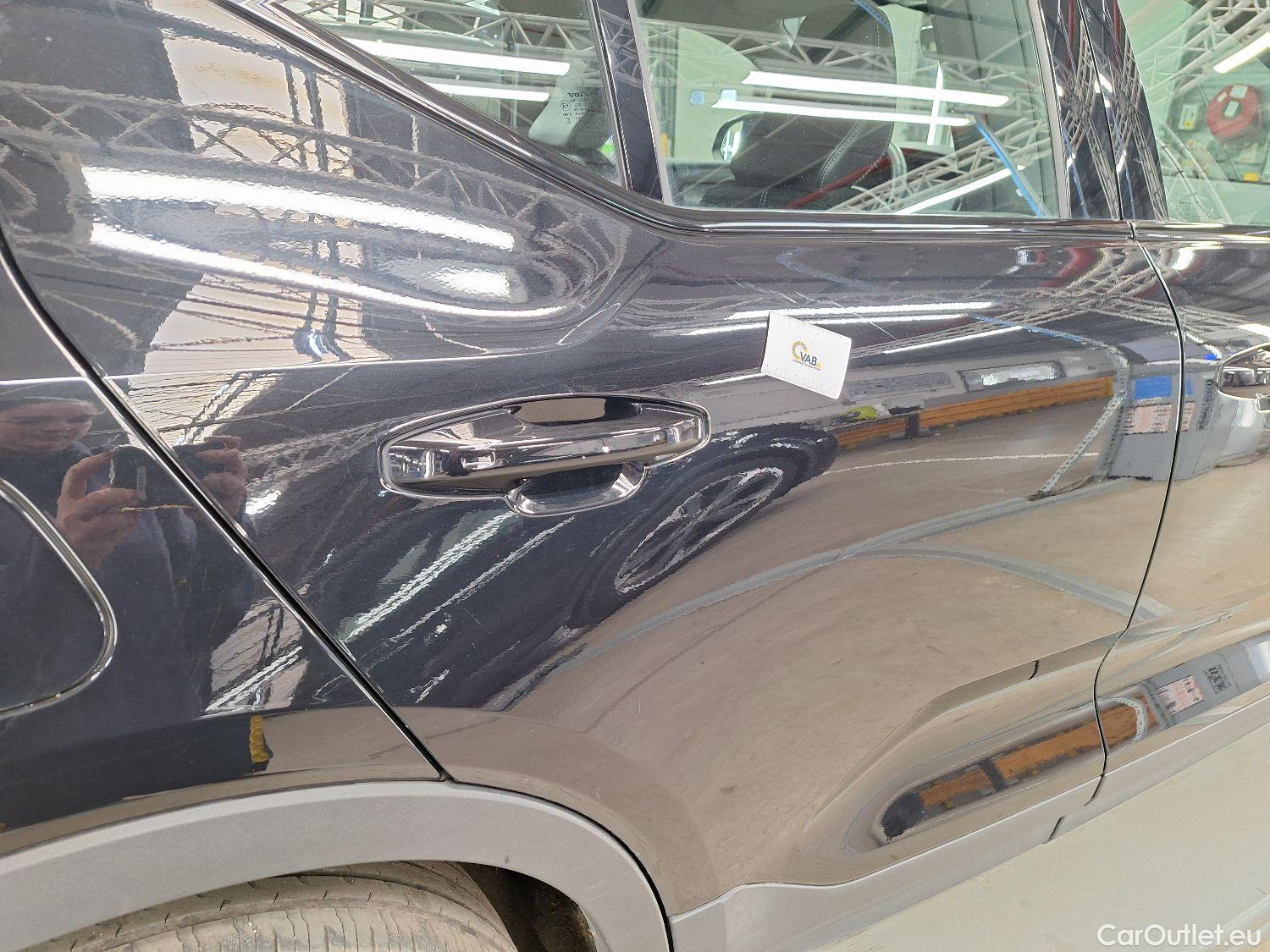  Volvo  XC 40 Volvo, XC40 '17, Volvo XC40 T3 Geartronic R-Design 5d #9