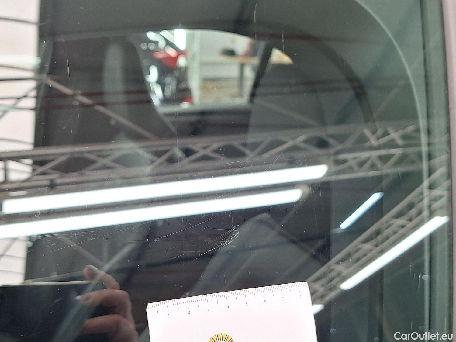  Volvo  XC 40 Volvo, XC40 '17, Volvo XC40 T3 Geartronic R-Design 5d #81