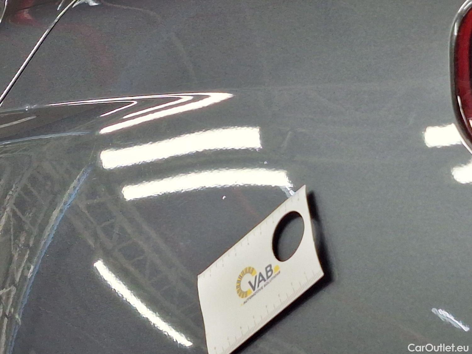  Bmw  Serie 1 BMW, 1-serie '19, BMW 1 Reeks Hatch 118d (110 kW) 5d #56