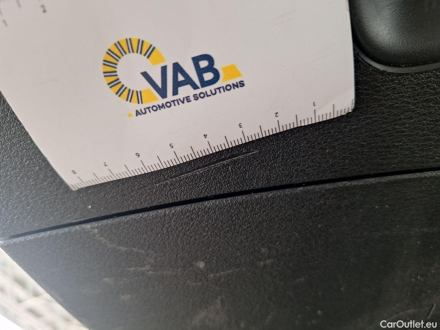  Bmw  X1 BMW,  FL'19, BMW  sDrive18iA (100 kW) 5d #36