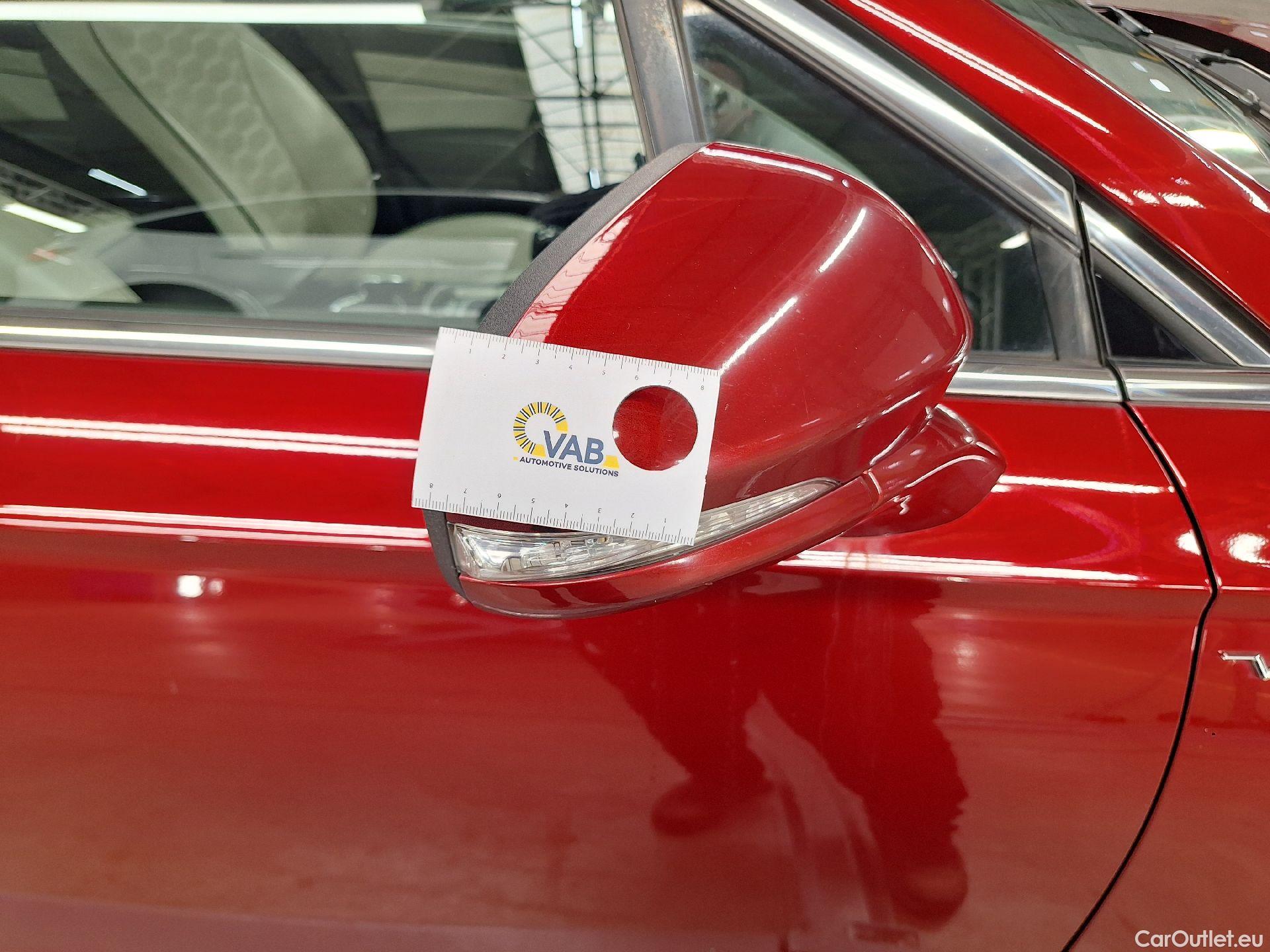  Ford  Mondeo Ford,  5d '14, Ford  2.0TDCi 110kW Vignale 4d #23