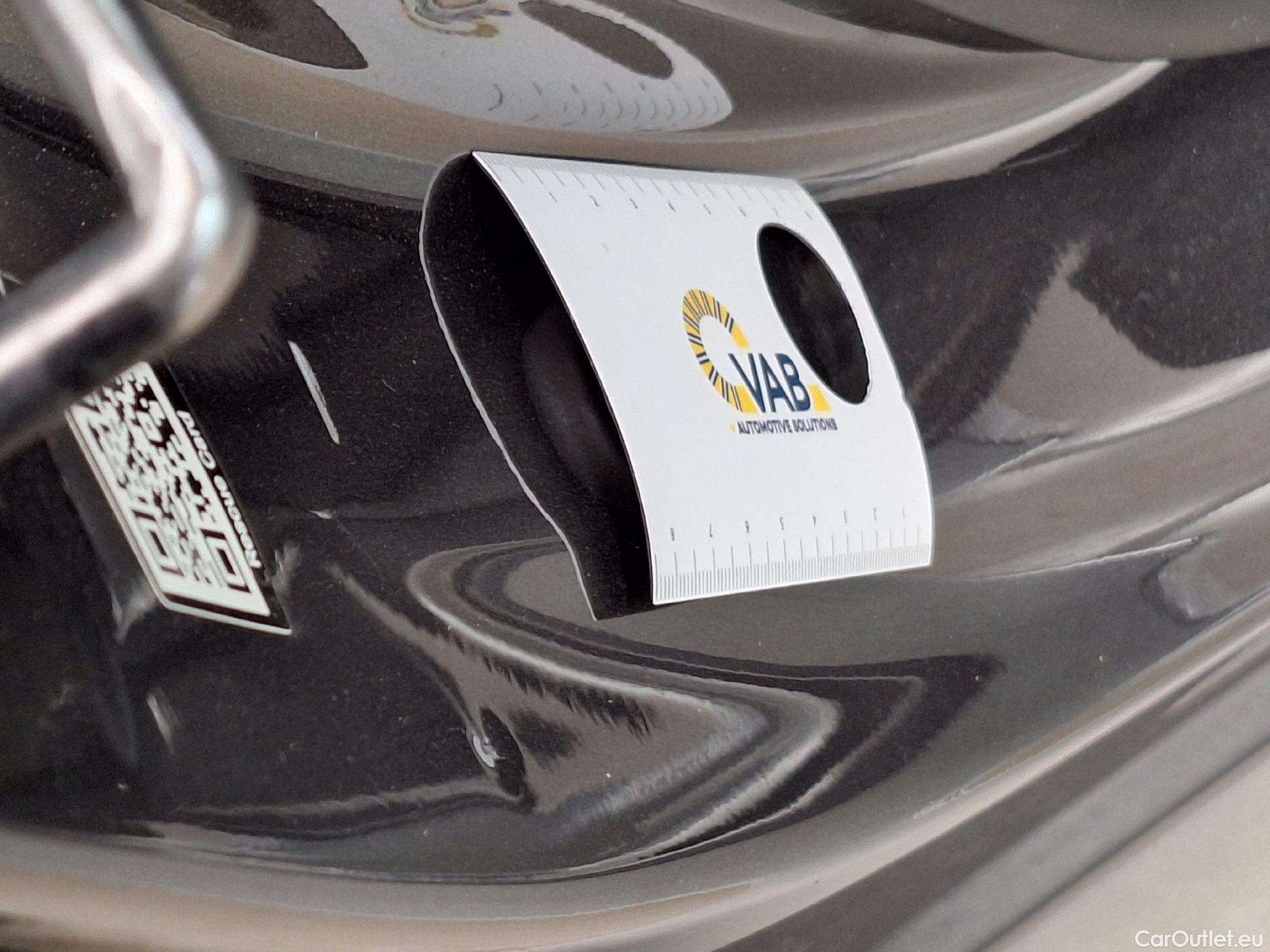  Mercedes  GLB Mercedes,  '19, Mercedes-Benz   180 d Business Solution 5d #16