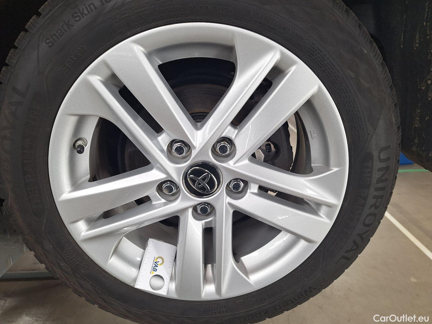  Toyota  Corolla Toyota,  TS '19, Toyota  Touring Sports 1.8 Hybrid Dynamic e #19