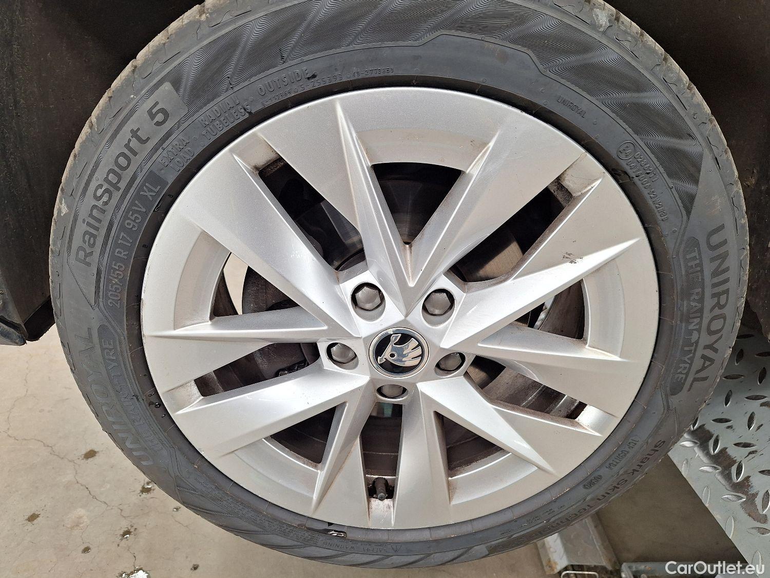  Skoda  Octavia Skoda,  Combi '20, Skoda  Combi 1.5 TSI 110kW Style 5d #37