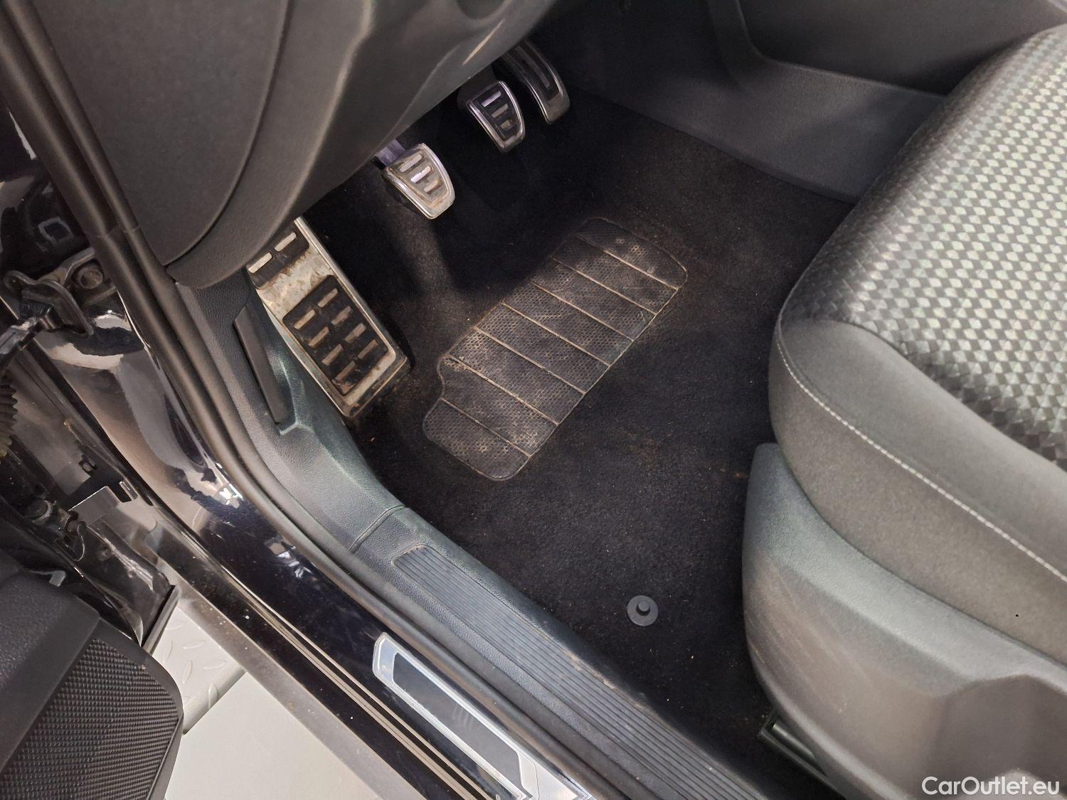  Volkswagen  T-ROC VW,  '17, Volkswagen  2.0 TDI 85kW Active 5d #45