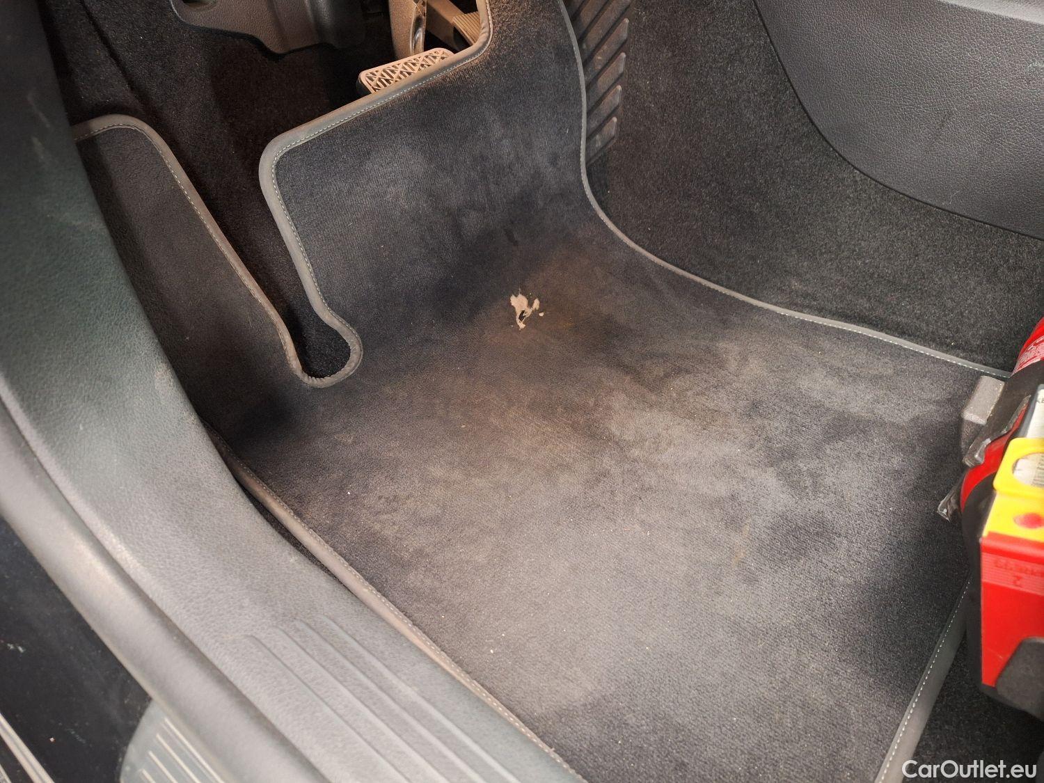  Mercedes  A-Klasse Mercedes, A-Class Berline '18, Mercedes-Benz  Limousine A 180d Business S #37