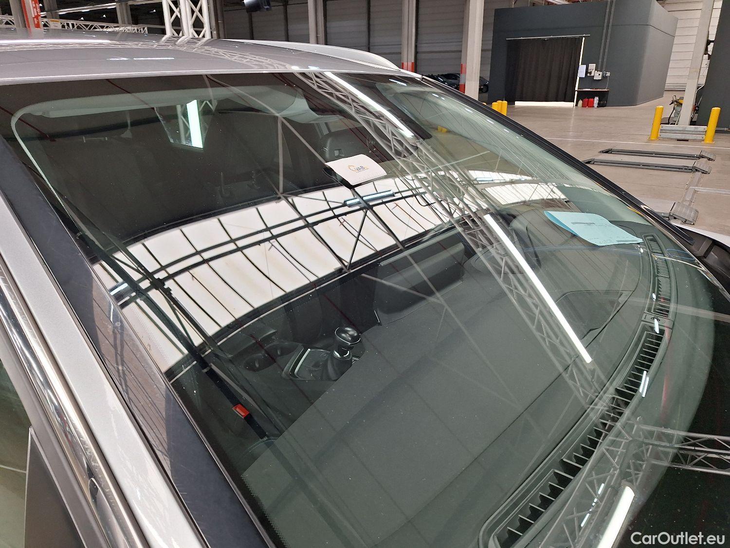  Peugeot  5008 Peugeot,  FL'20, Peugeot  1.5 BlueHDi 96kW S&S Allure 5d #40