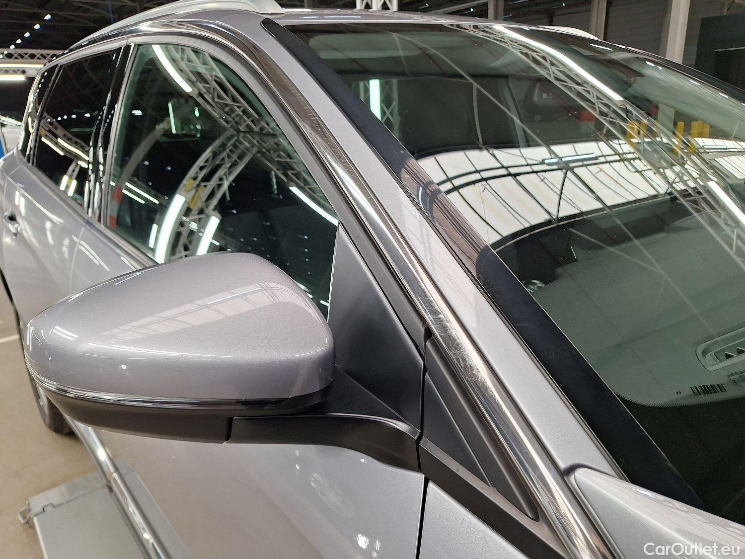  Peugeot  5008 Peugeot,  FL'20, Peugeot  1.5 BlueHDi 96kW S&S Allure 5d #38