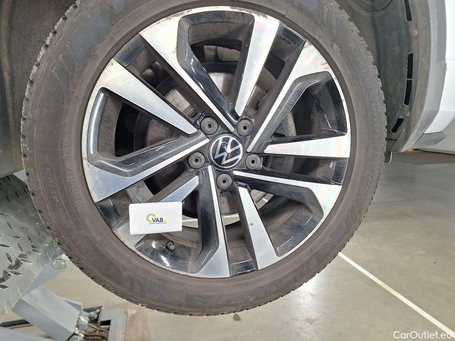  Volkswagen  T-ROC VW,  '17, Volkswagen  1.5 TSI United 5d #1