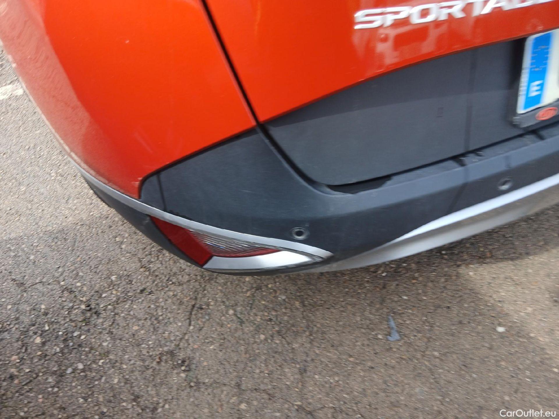  KIA  Sportage KIA  / 2022 / 5P / todoterreno 1.6 T-GDi MHEV 112kW (150CV) Drive 4X2 #13