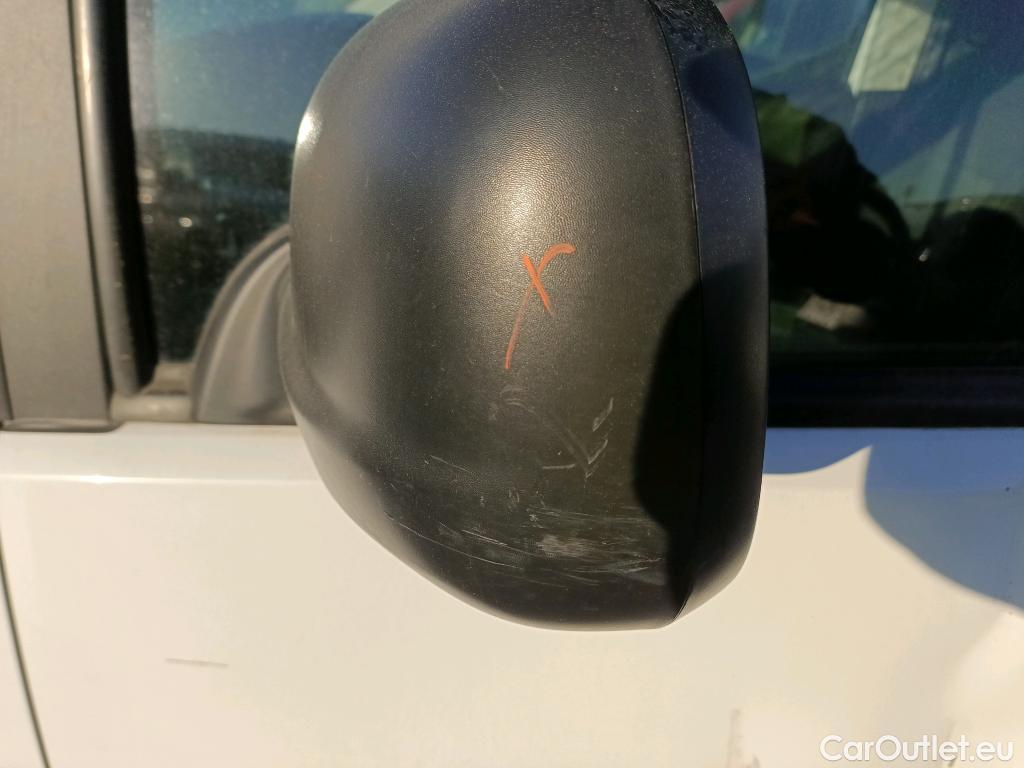  Peugeot  Partner PEUGEOT  / 2018 / 3P / furgón derivado de turismo Pro Standard 600kg BlueHDi 73kW (AC) #48