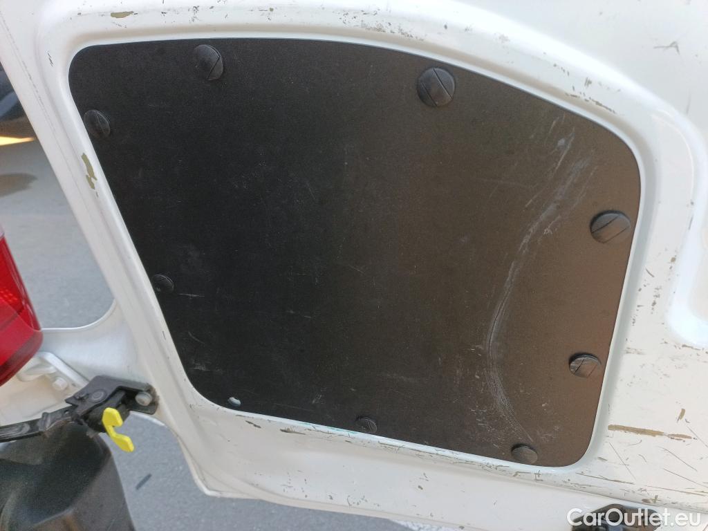  Peugeot  Partner PEUGEOT  / 2018 / 3P / furgón derivado de turismo Pro Standard 600kg BlueHDi 73kW (AC) #36