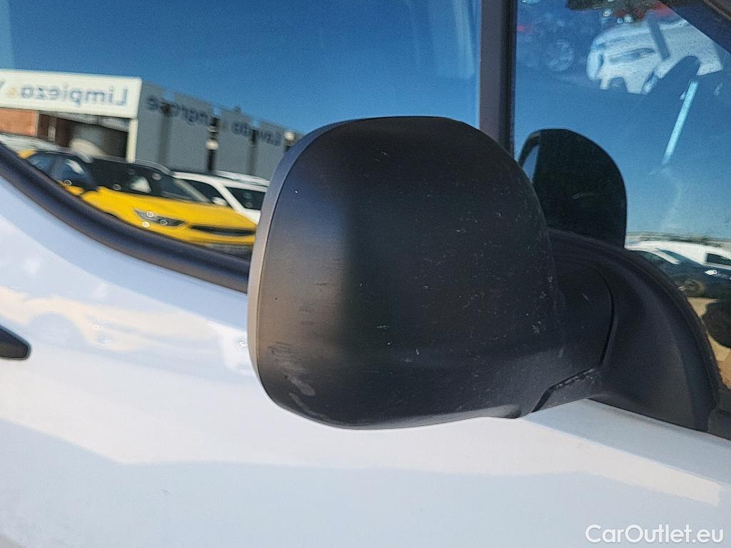  Citroen  Berlingo CITROEN  / 2018 / 3P / furgón derivado de turismo Talla M BlueHDi 100 CONTROL #22