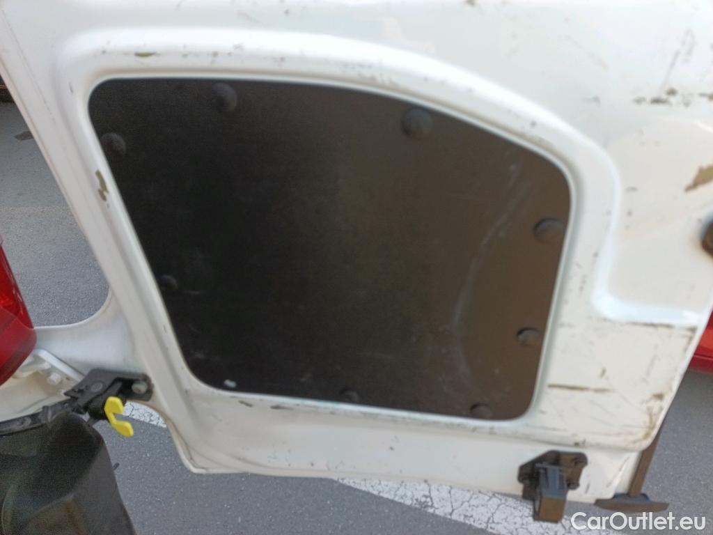  Peugeot  Partner PEUGEOT  / 2018 / 3P / furgón derivado de turismo Pro Standard 600kg BlueHDi 73kW (AC) #35