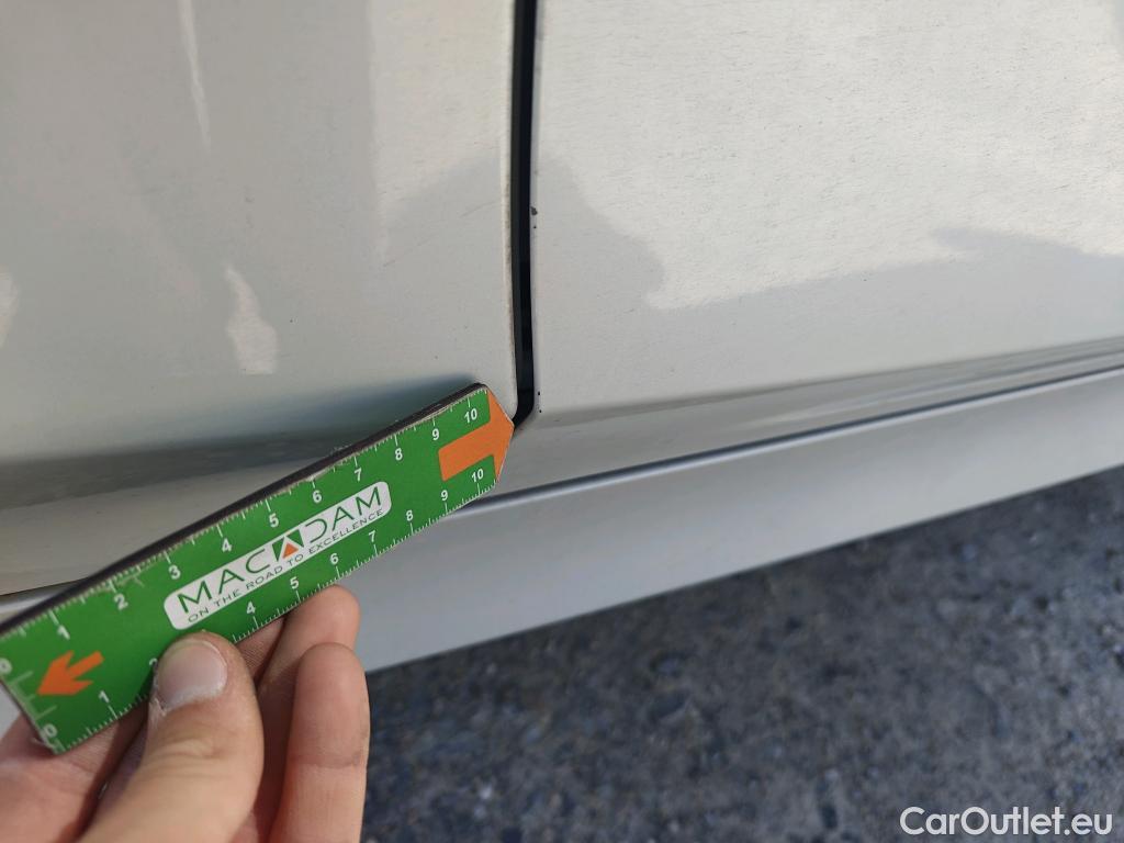  Bmw  Serie 3 BMW  / 2018 / 4P / sedán 320d Auto. #36