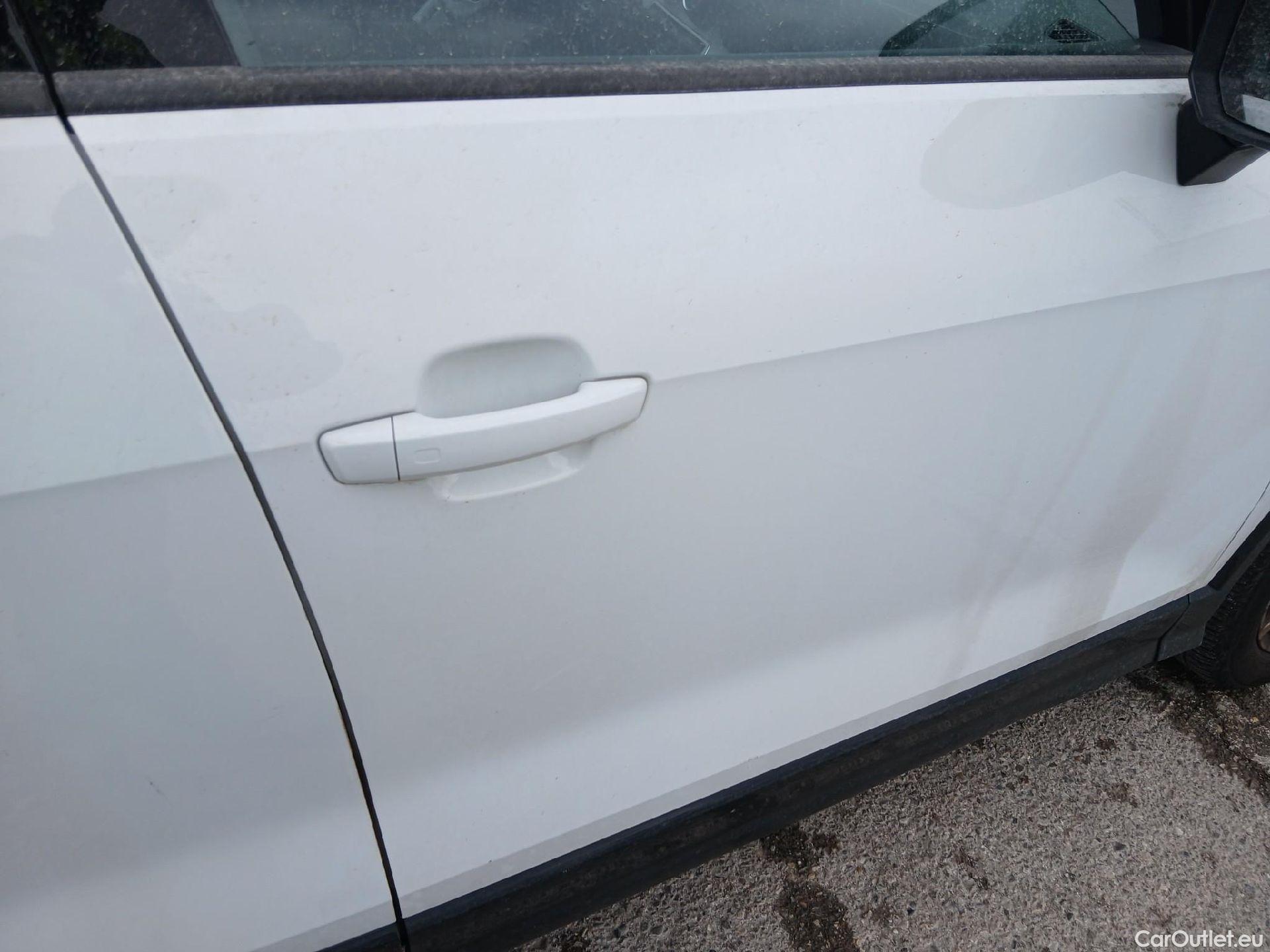  Audi  Q2 AUDI  / 2016 / 5P / todoterreno Design 30 TFSI 85kW (116CV) #13