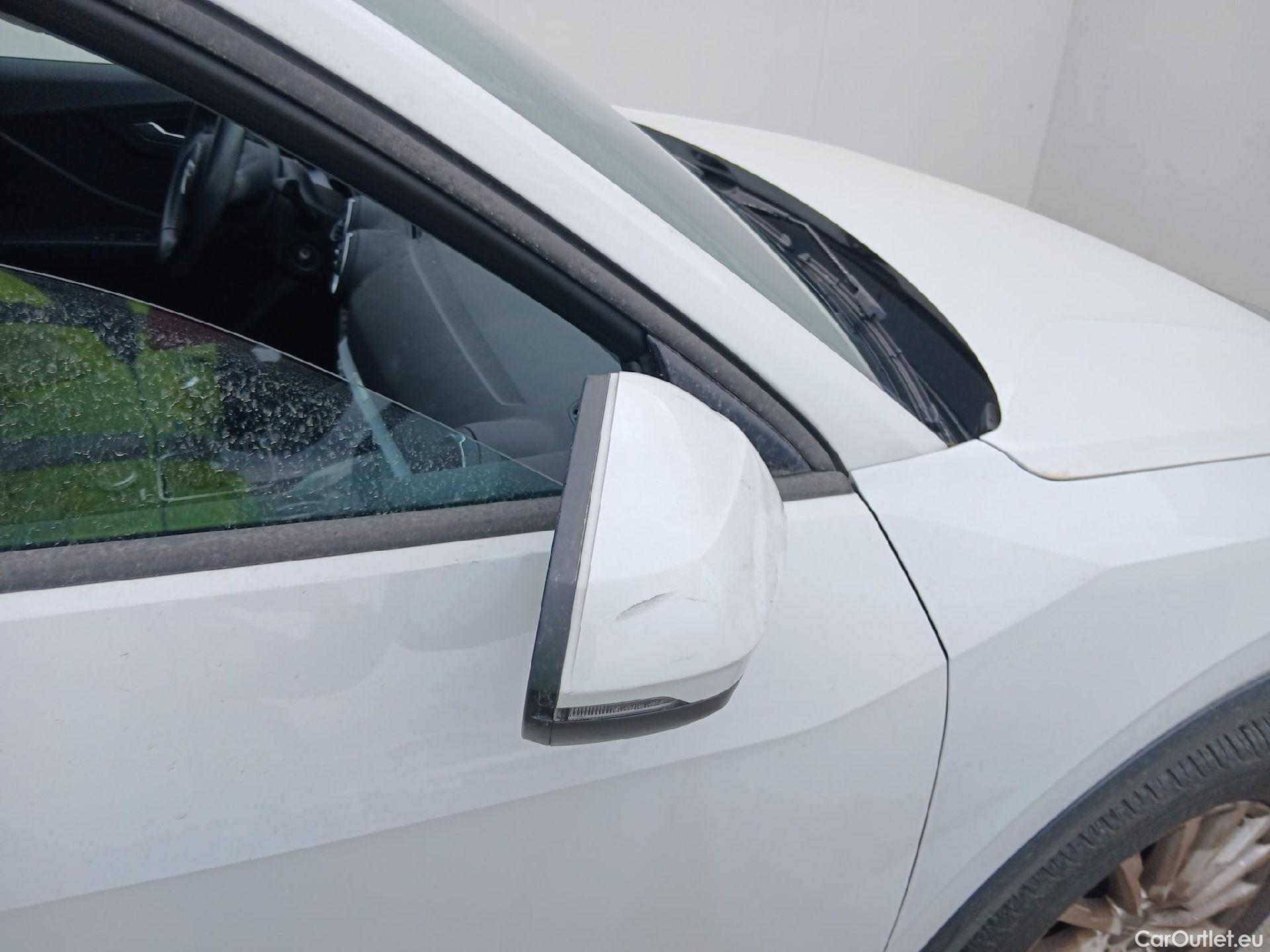  Audi  Q2 AUDI  / 2016 / 5P / todoterreno Design 30 TFSI 85kW (116CV) #15