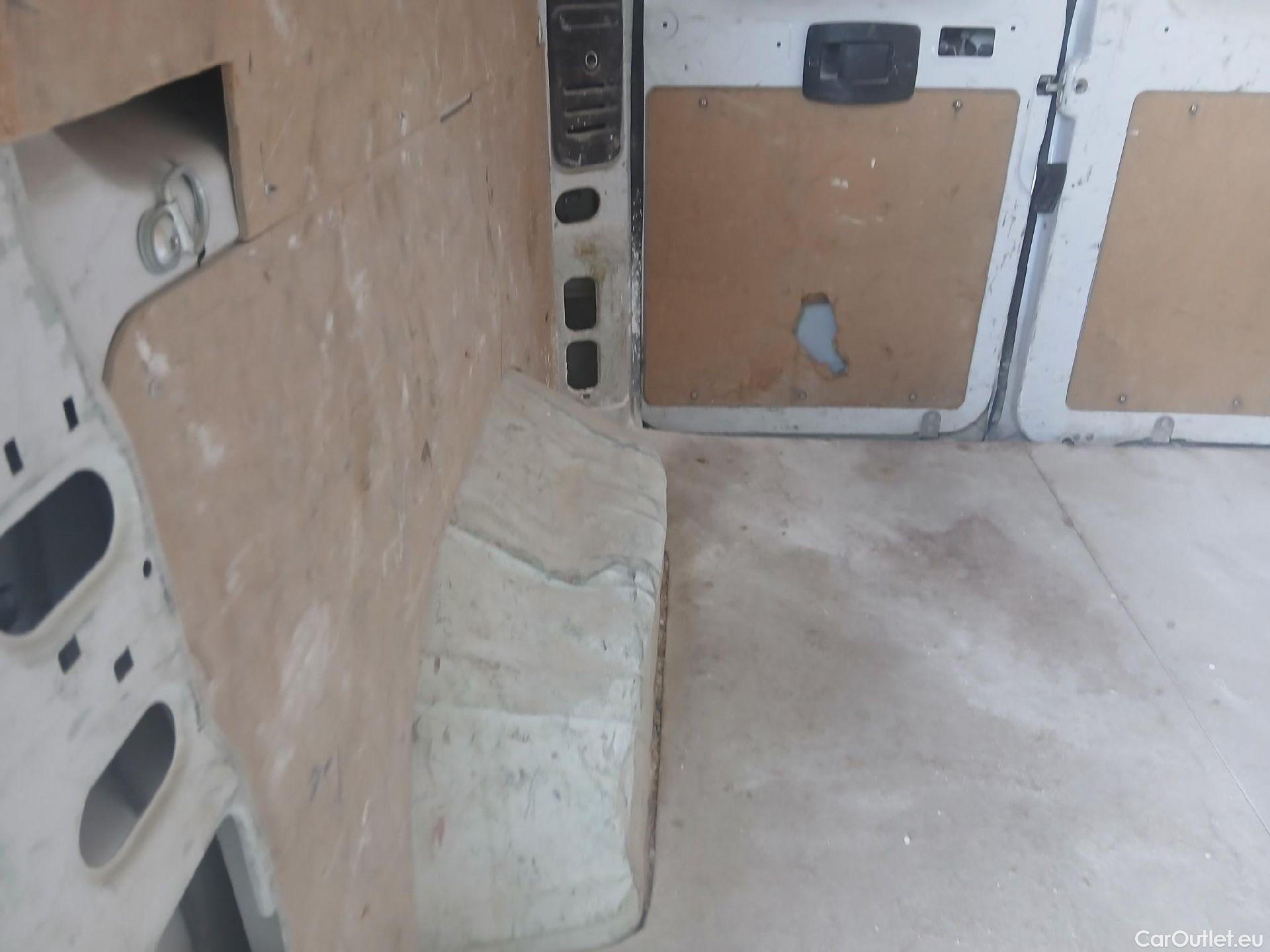  Citroen  Jumper CITROEN  / 2014 / 4P / furgón BlueHDi 88KW (120CV) Furgón 35L2H2 #41