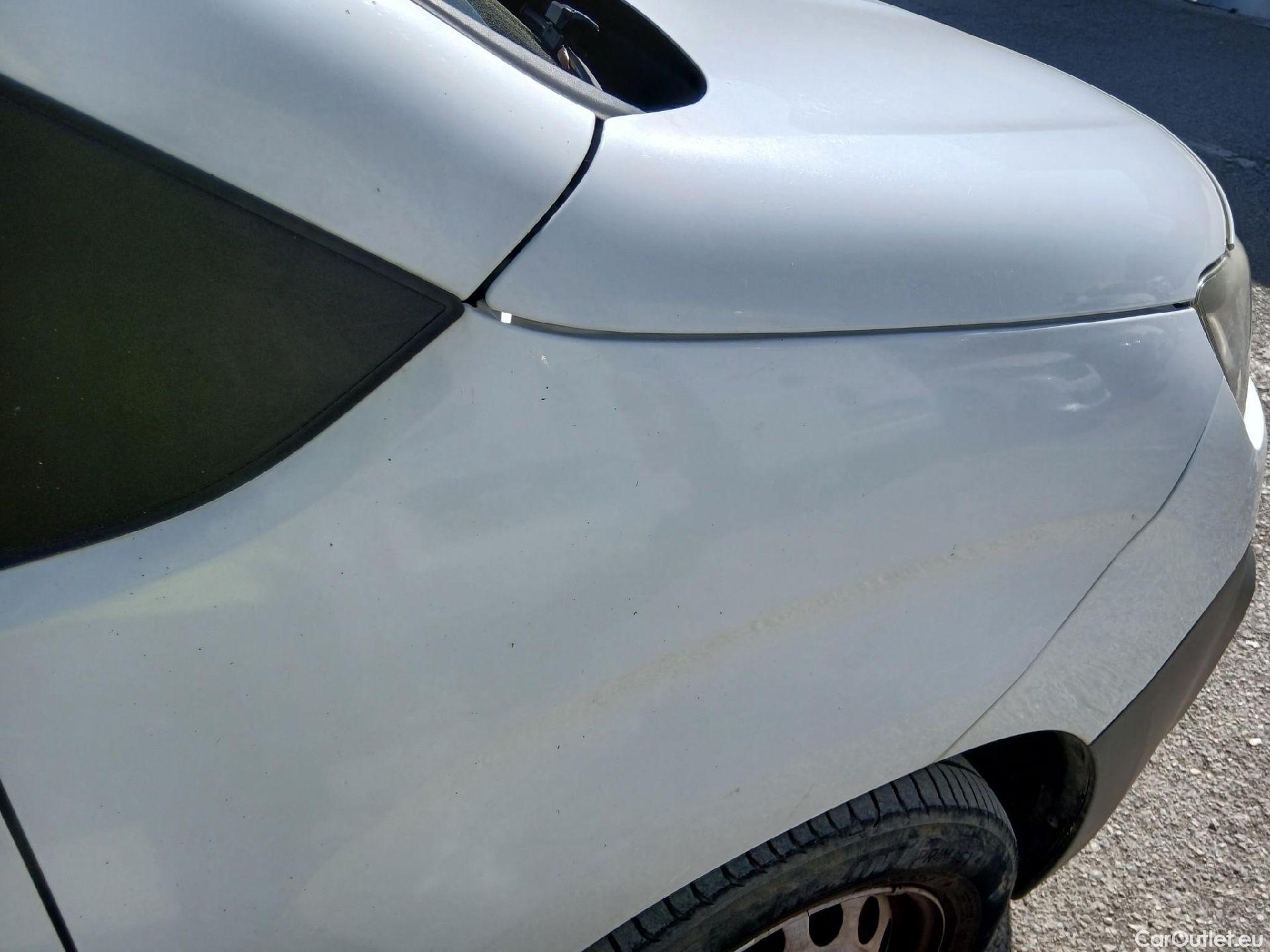  Citroen  Berlingo CITROEN  / 2018 / 4P / combi Talla M BlueHDi 100 LIVE (AC) #25