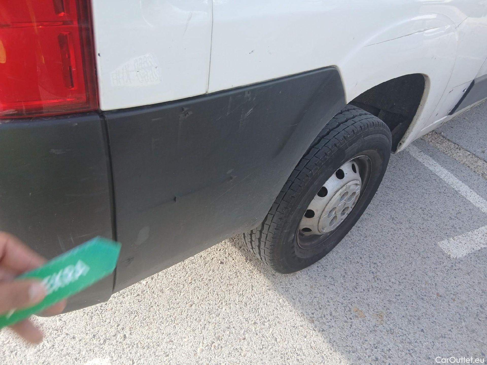  Fiat  Ducato FIAT  / 2014 / 4P / furgón Furgón 35 Medio 100kW Natural Power #53