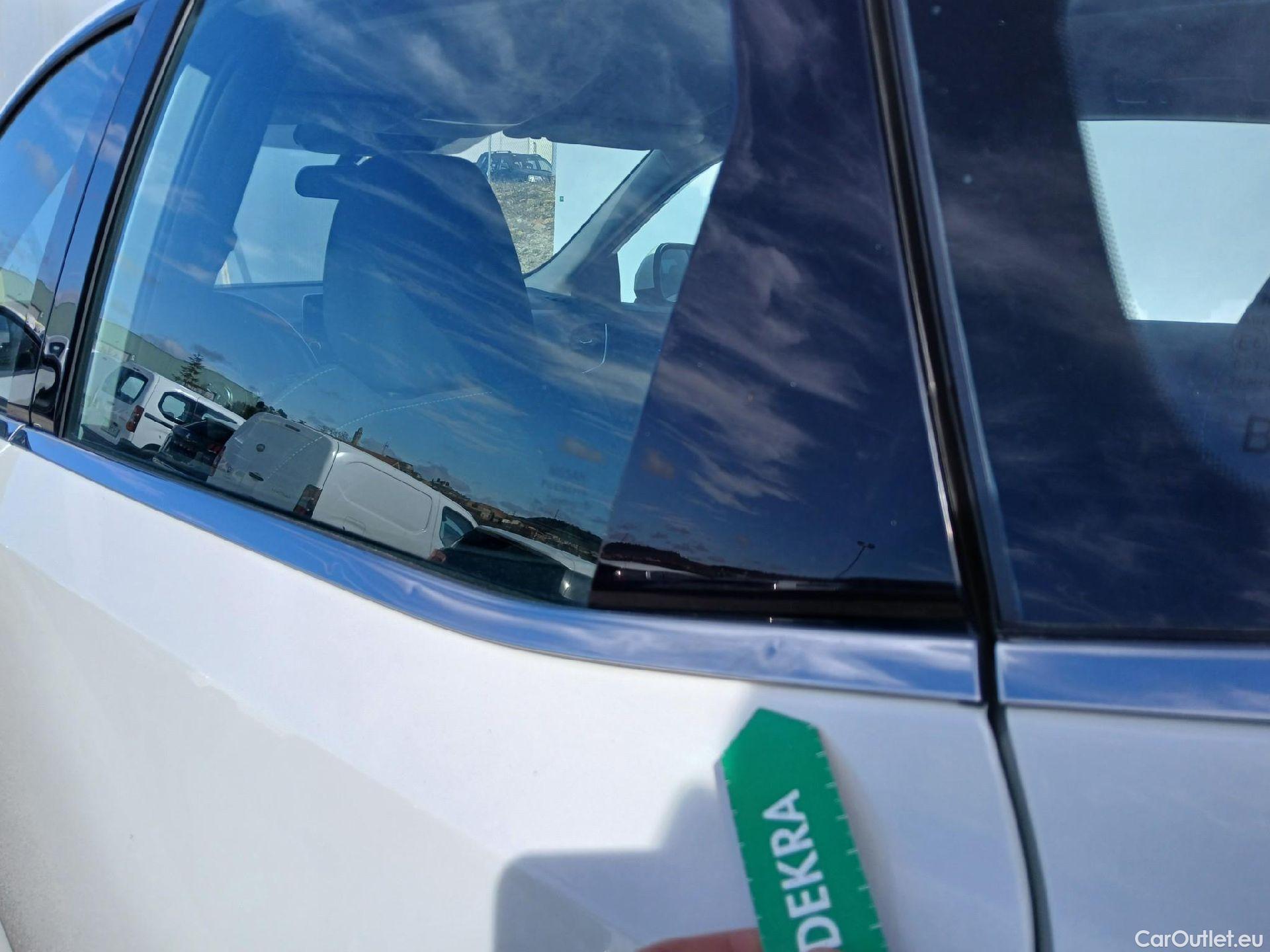  Nissan  Qashqai NISSAN  / 2021 / 5P / todoterreno DIG-T 116kW (158CV) mHEV Xtronic Acenta (AC2) #15