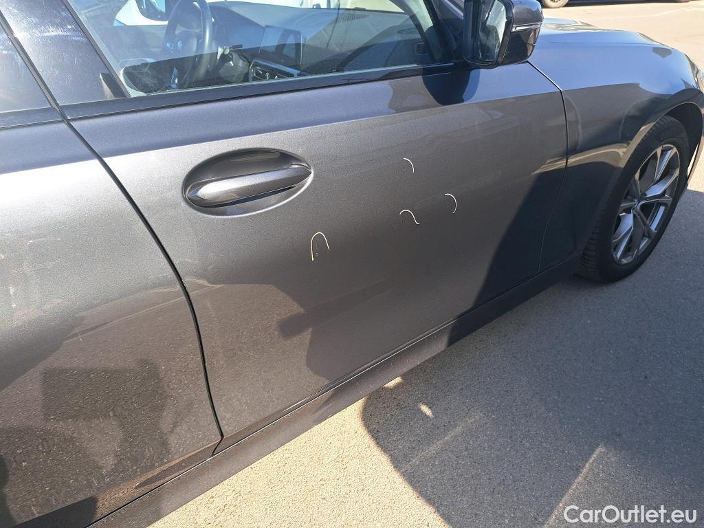  Bmw  Serie 3 BMW  / 2019 / 5P / familiar 318d Auto.Touring #3