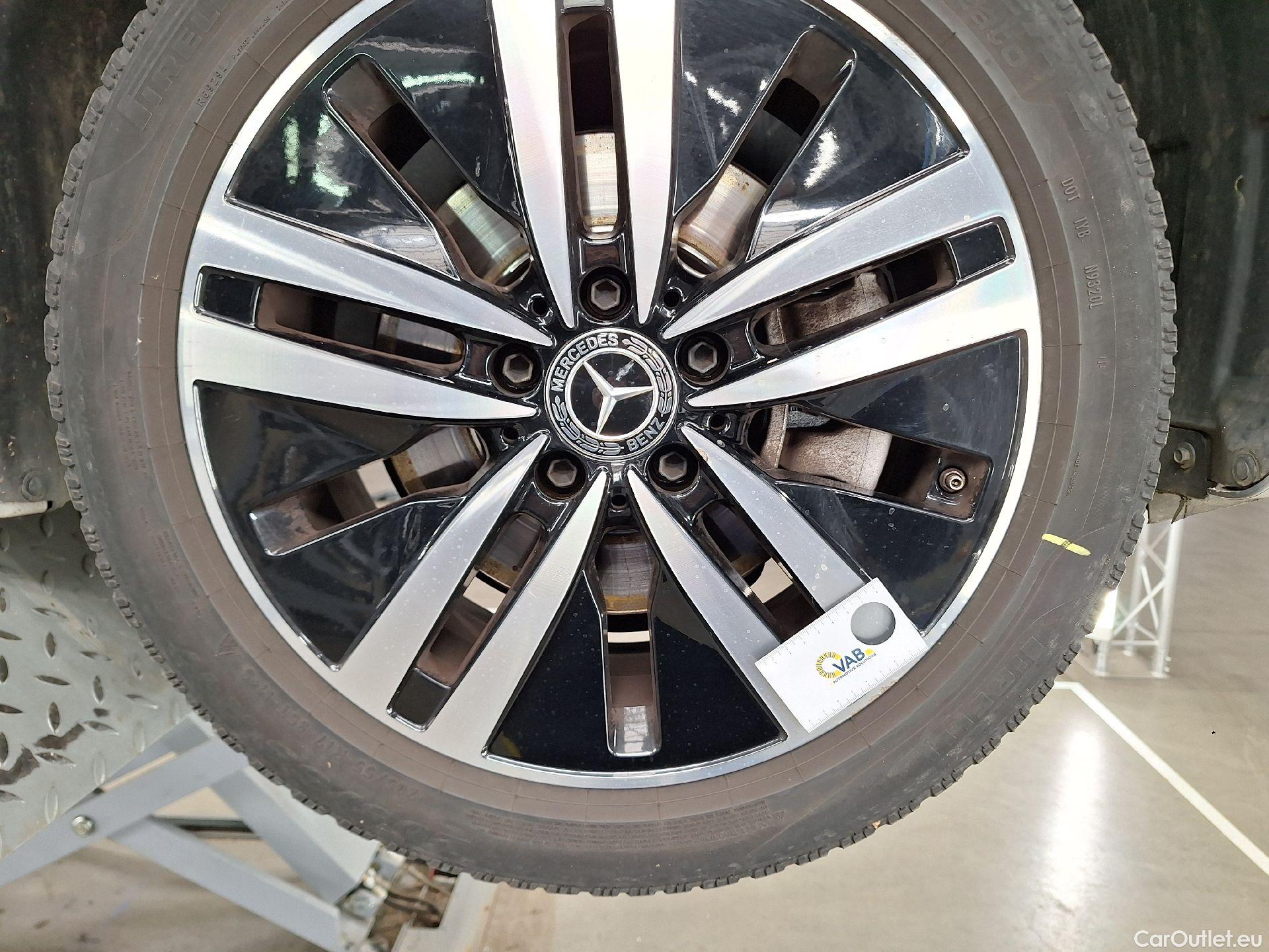  Mercedes  A-Klasse Mercedes, A-Class Berline '18, Mercedes-Benz  Limousine A 180d Business S #25