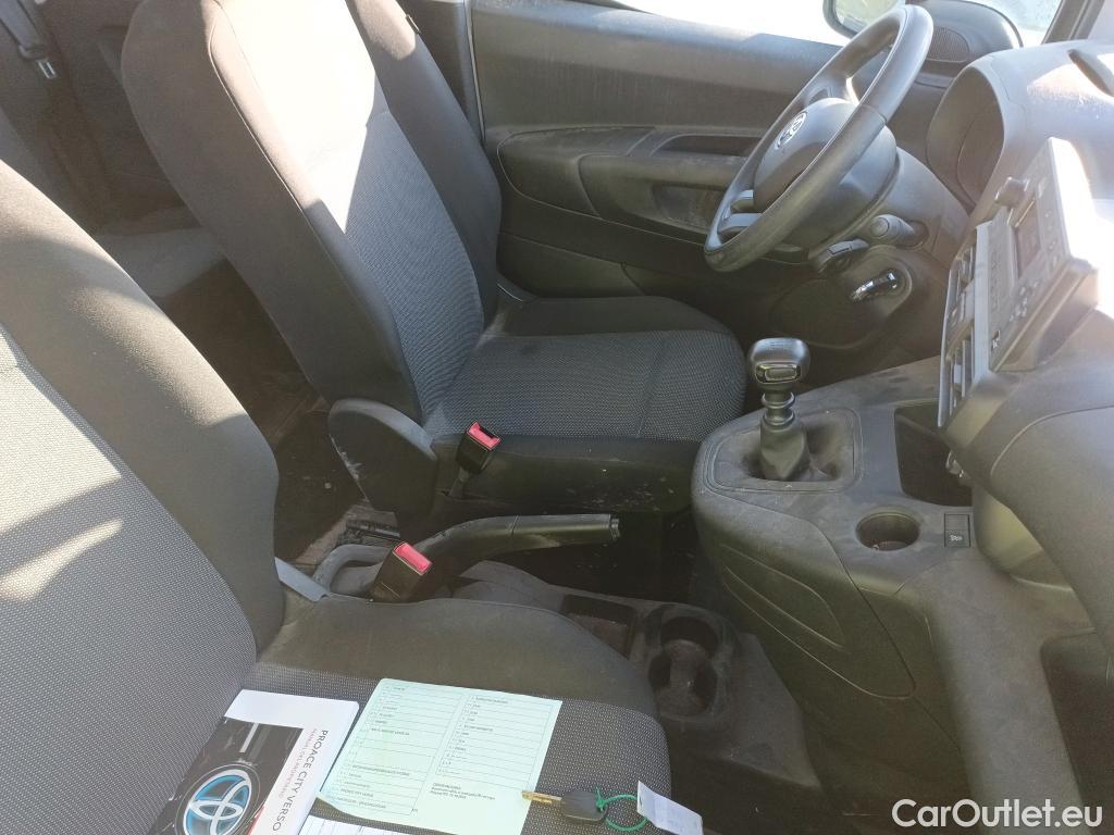  Toyota  Proace TOYOTA  City / 2020 / 4P / combi 1.5D 75kW (100CV) GX L1 #16