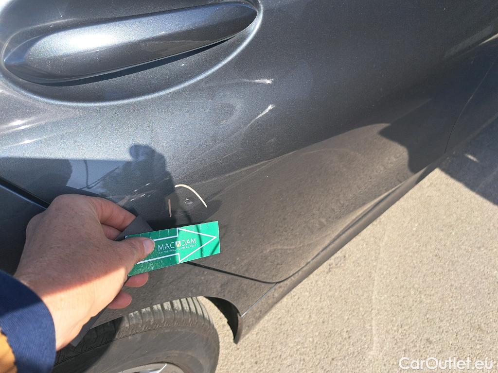  Bmw  Serie 3 BMW  / 2019 / 5P / familiar 318d Auto.Touring #9