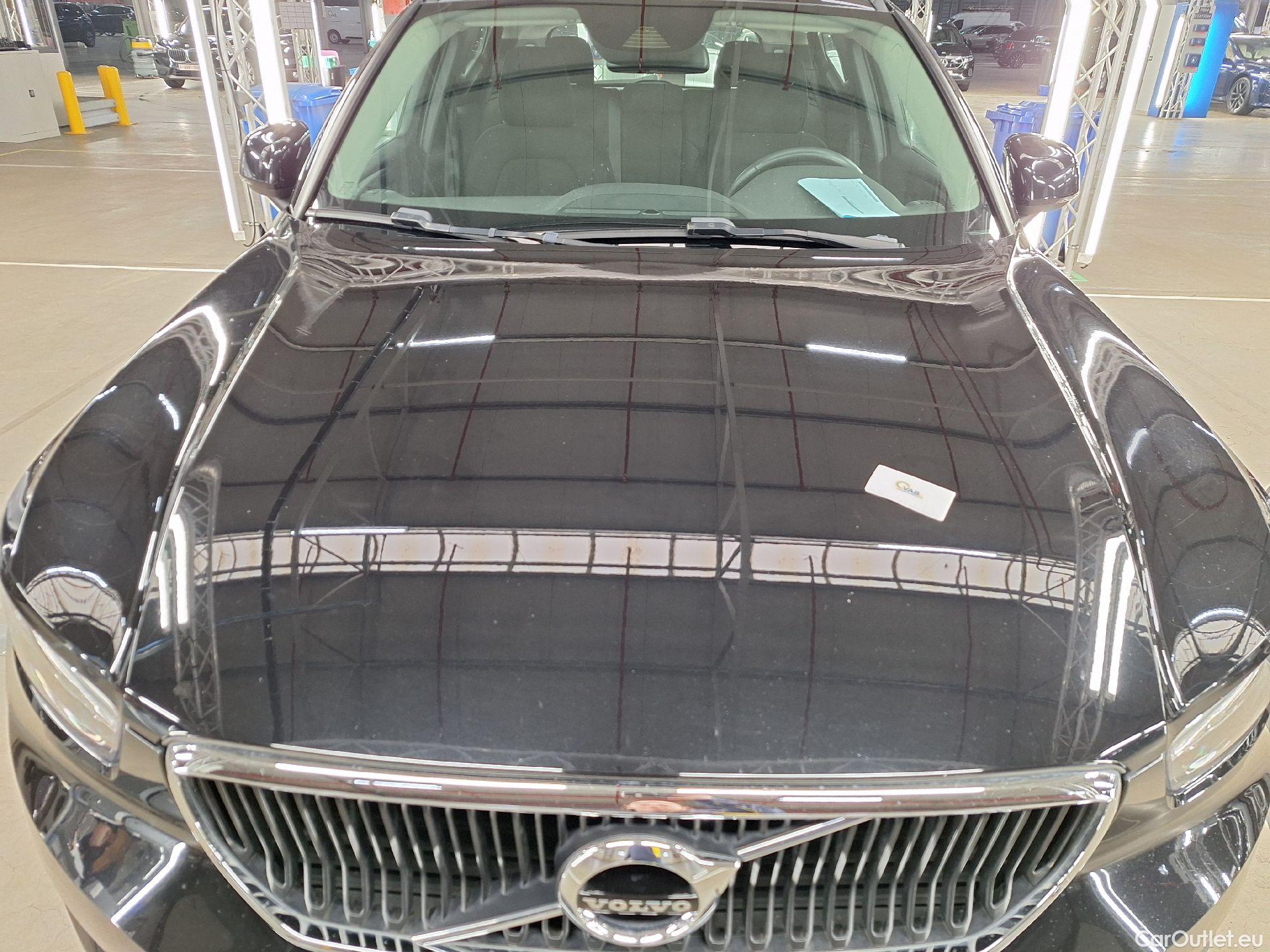  Volvo  XC 40 Volvo, XC40 '17, Volvo XC40 T2 Momentum Core 5d #54